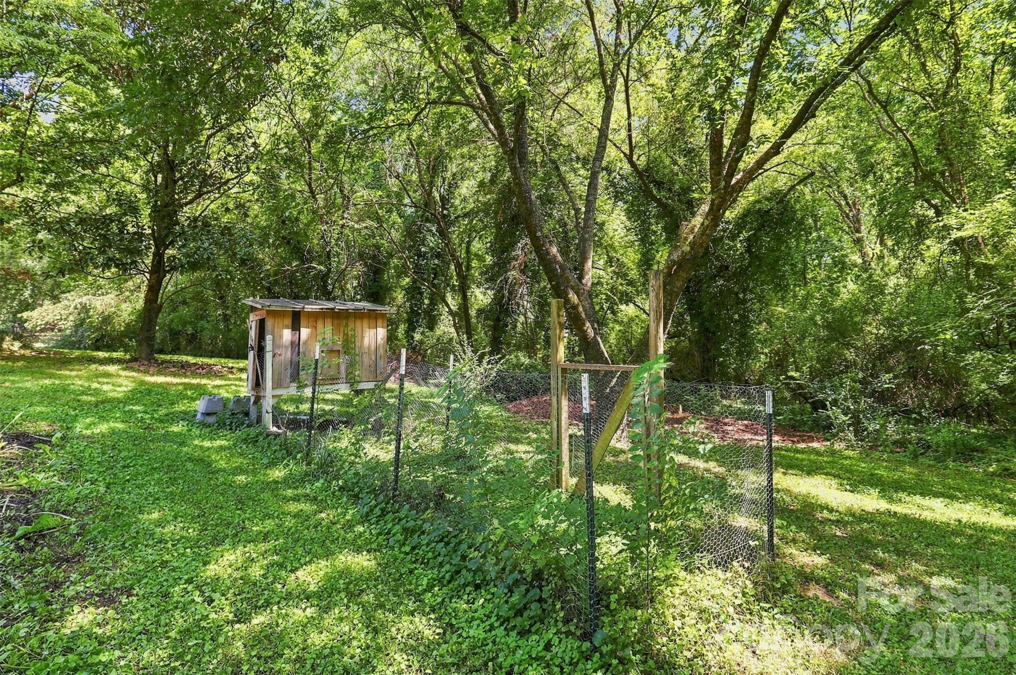 1002 Leewood Drive — Monroe