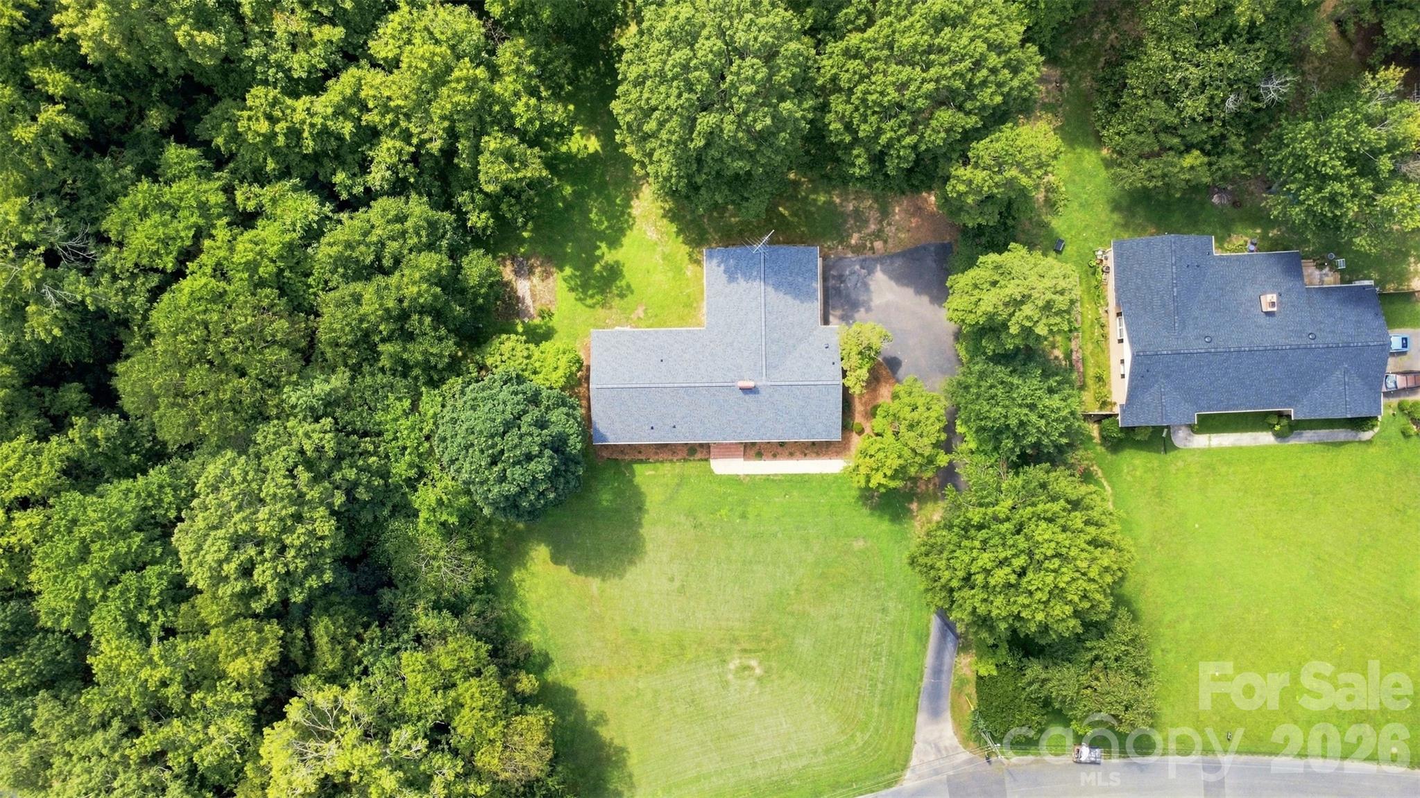 1002 Leewood Drive — Monroe