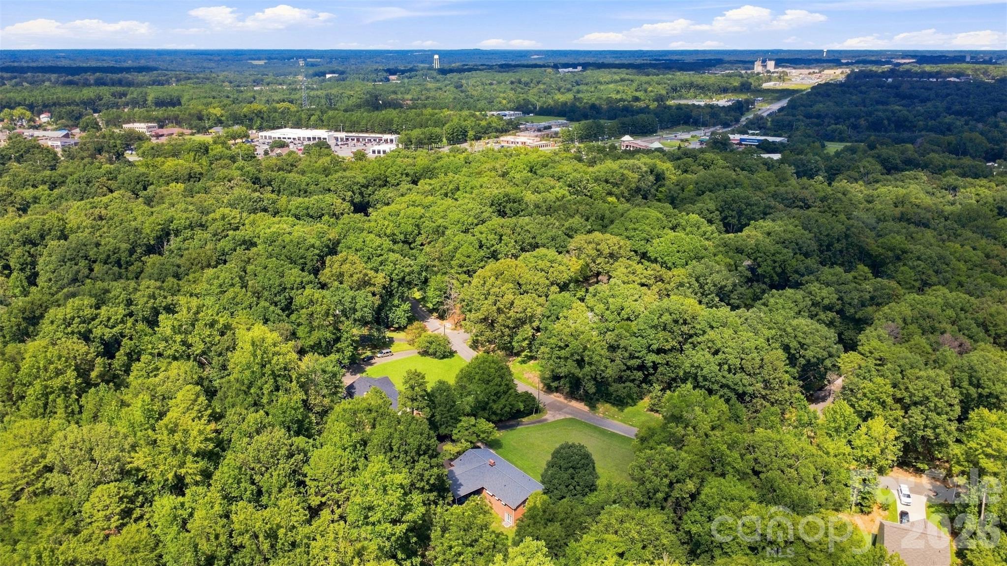 1002 Leewood Drive — Monroe