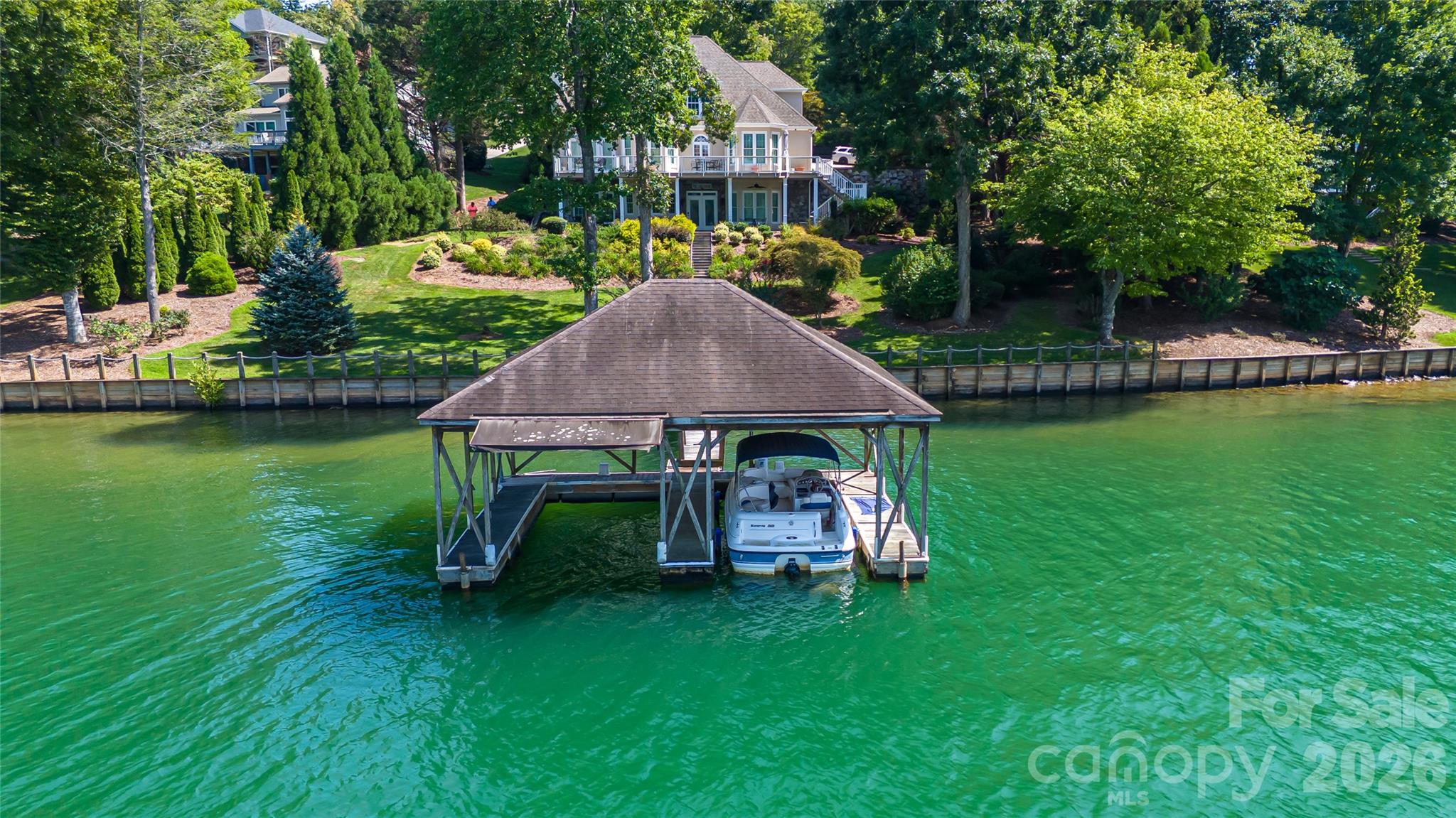 1563 Calls Lodge Court — Morganton