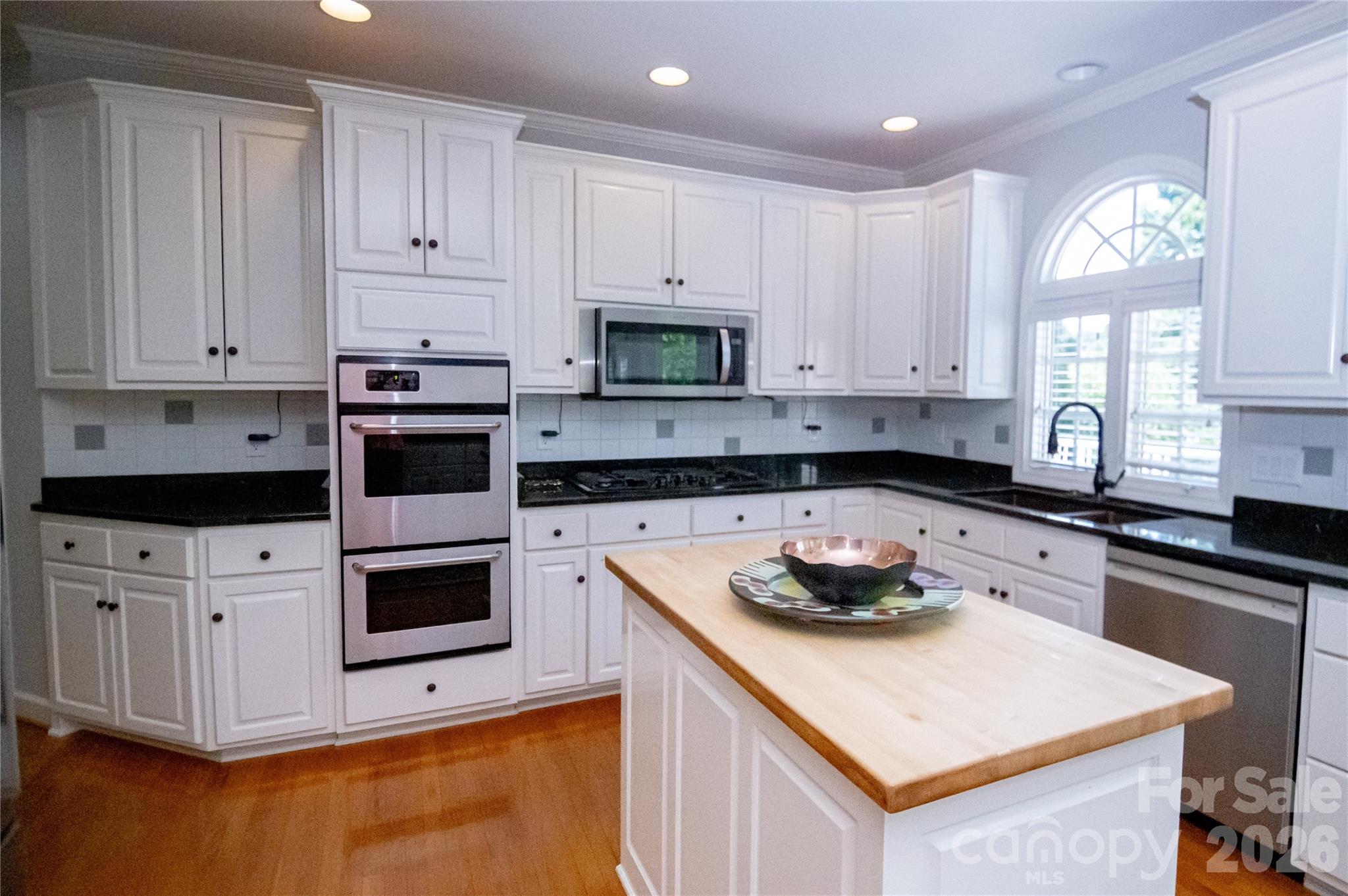 1563 Calls Lodge Court — Morganton