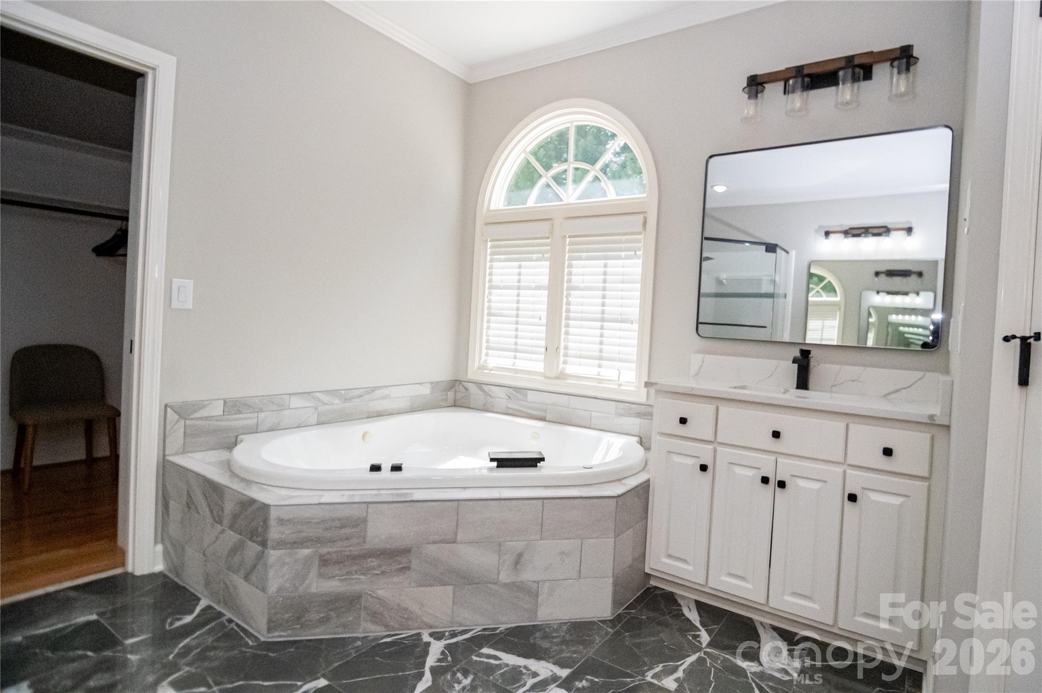 1563 Calls Lodge Court — Morganton