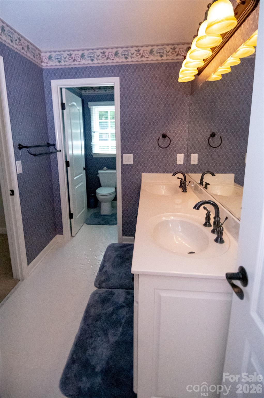 1563 Calls Lodge Court — Morganton