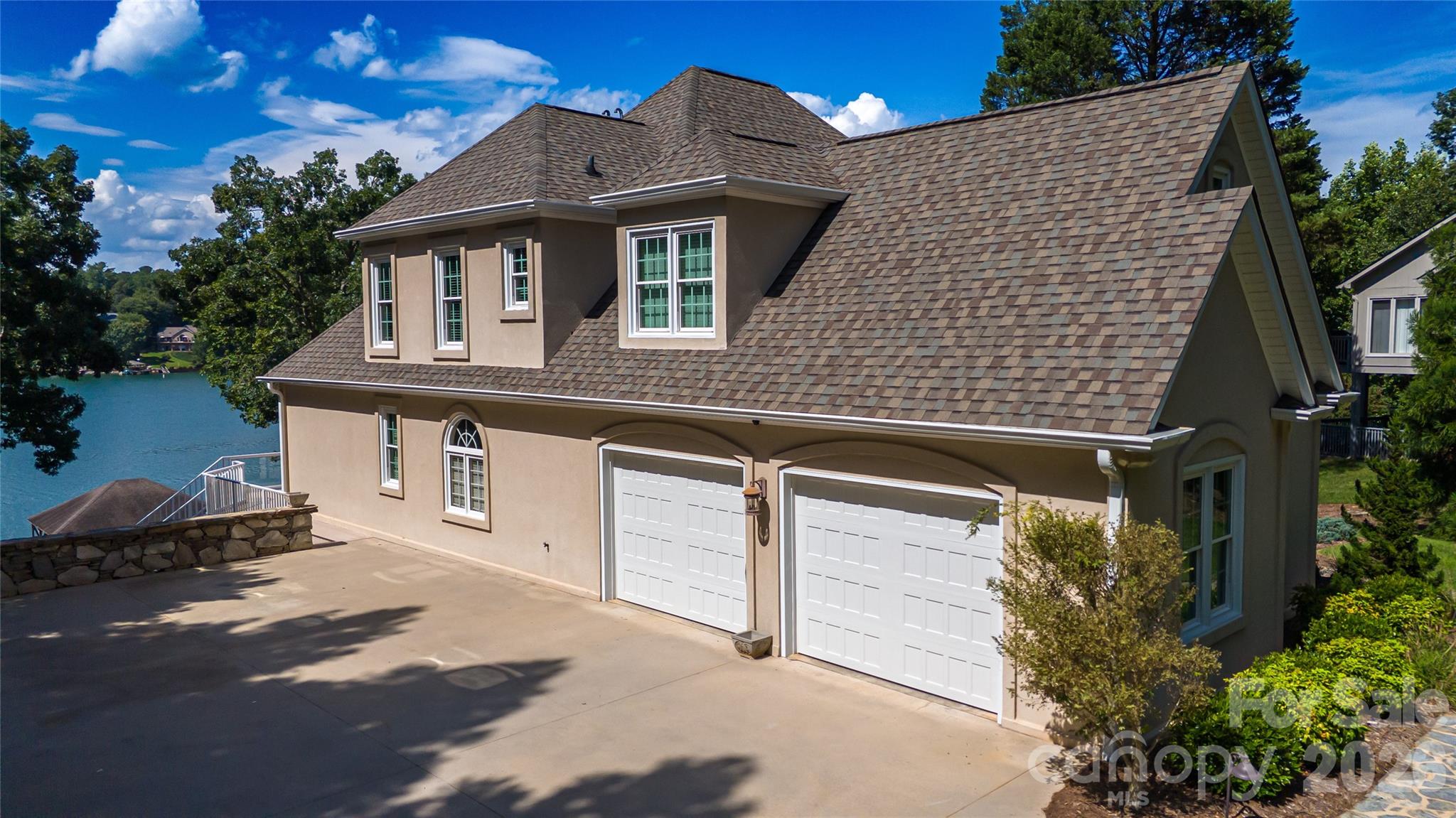 1563 Calls Lodge Court — Morganton