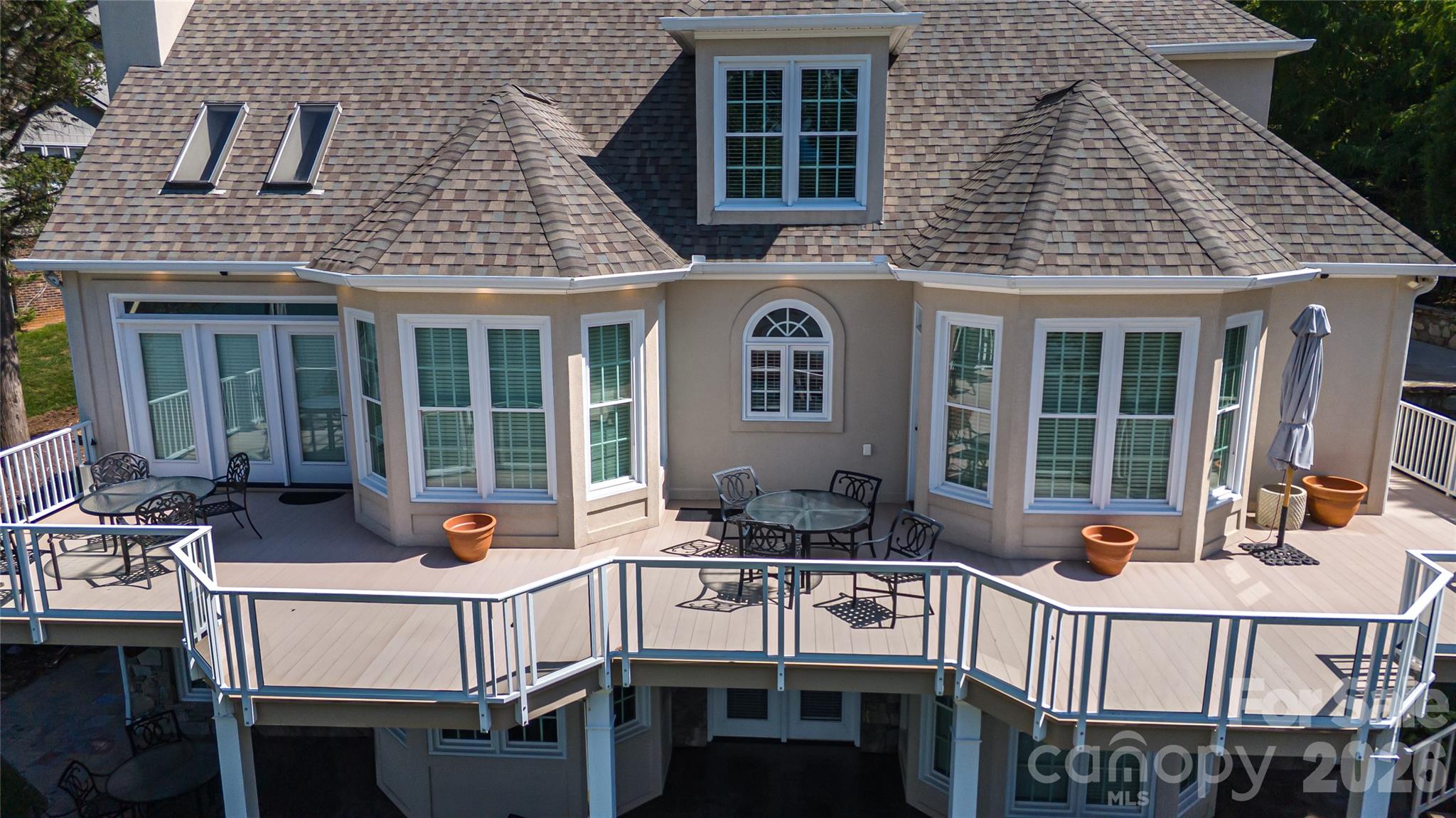 1563 Calls Lodge Court — Morganton