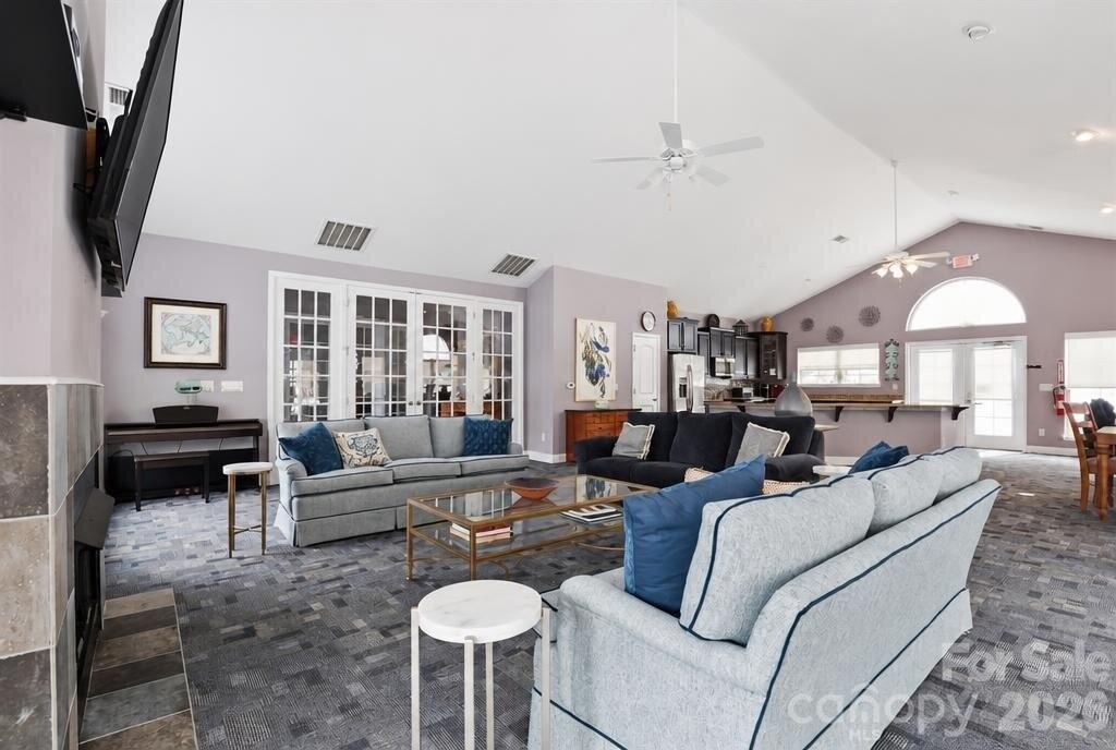 5028 Polo Gate Boulevard — Charlotte