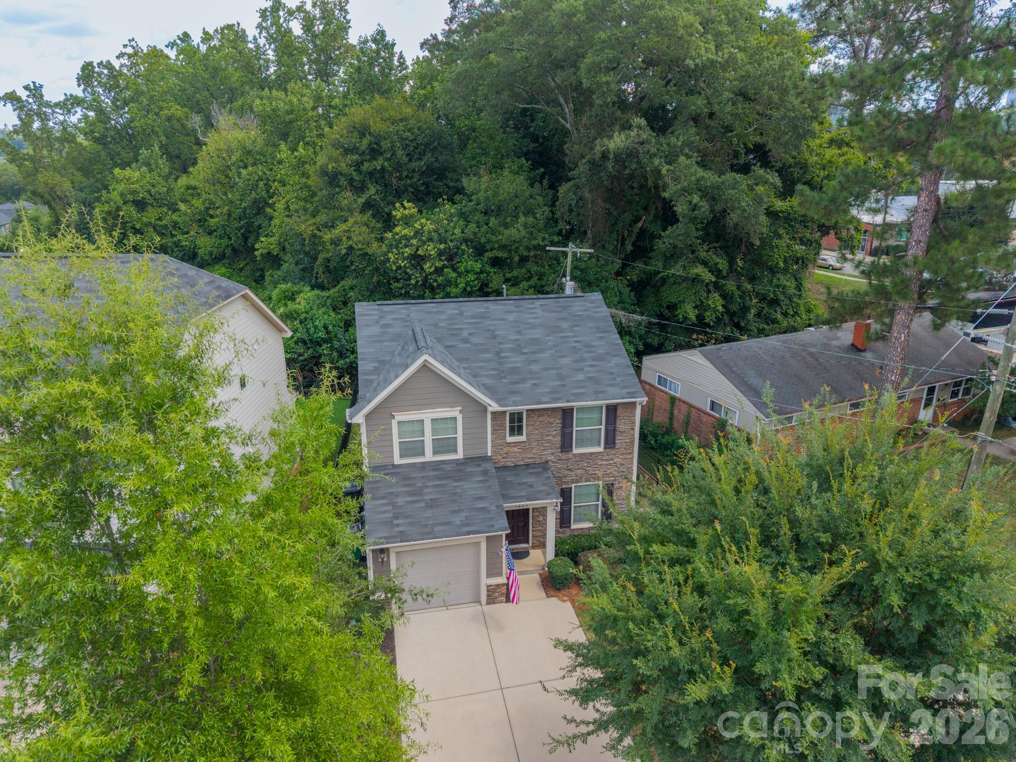 1829 Evergreen Drive — Charlotte