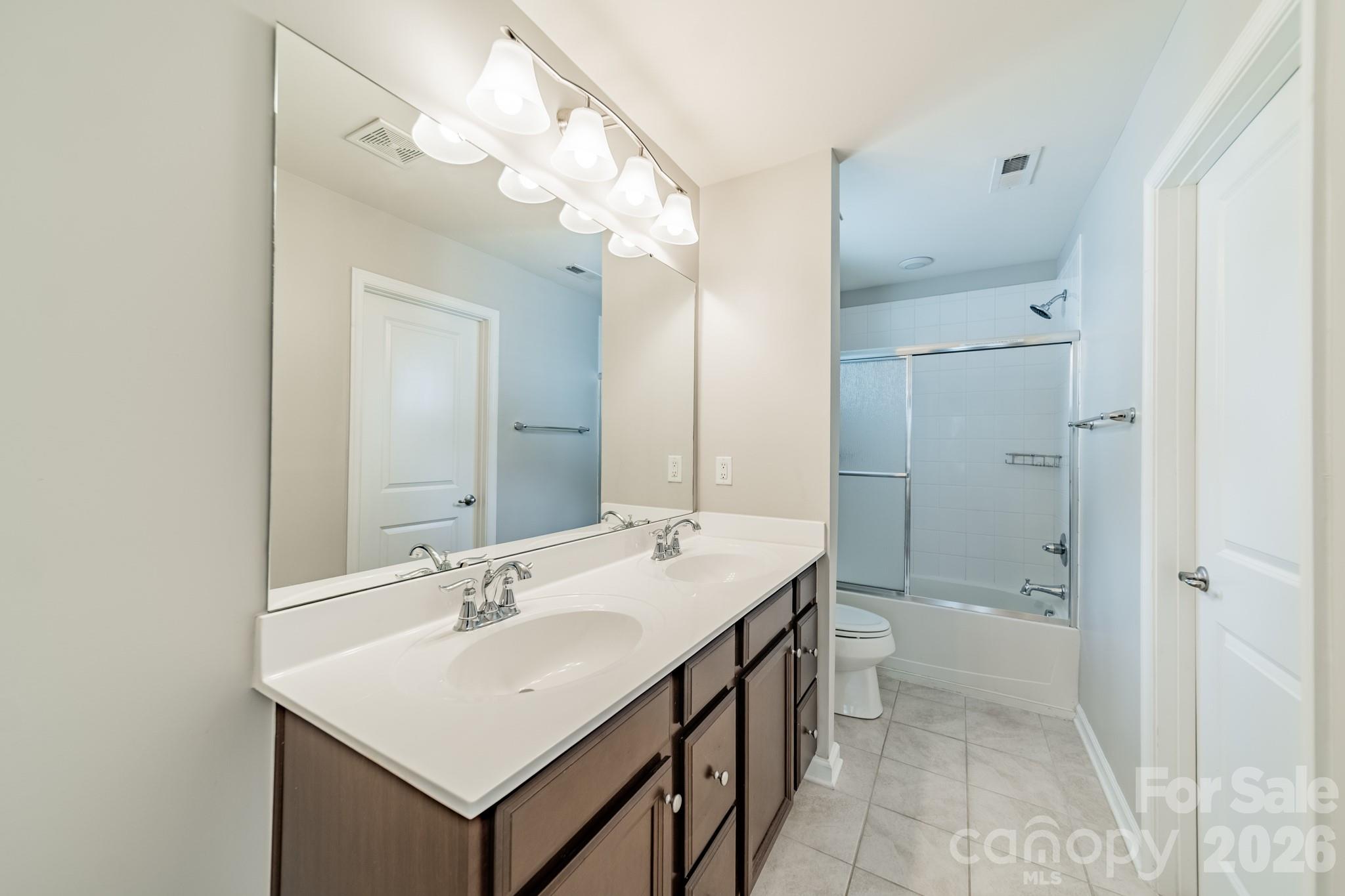1829 Evergreen Drive — Charlotte