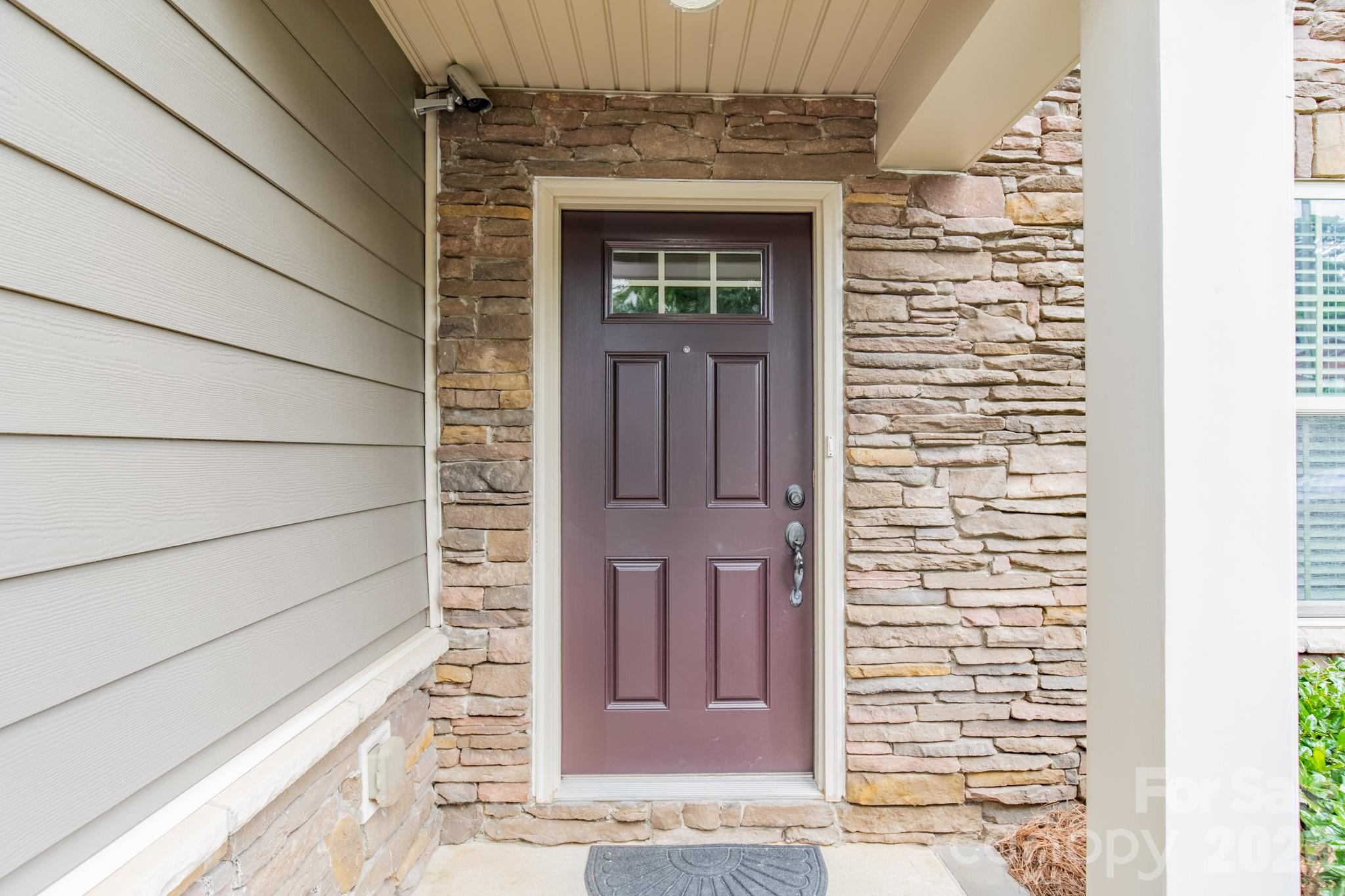 1829 Evergreen Drive — Charlotte