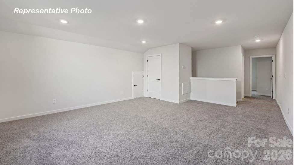 3253 Oberon Street — York