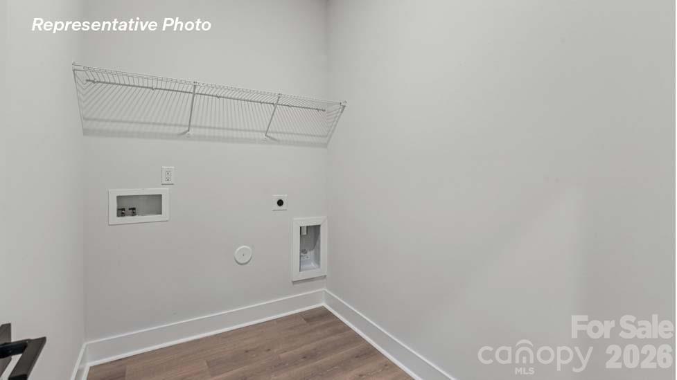 3253 Oberon Street — York
