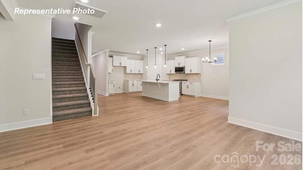 3253 Oberon Street — York