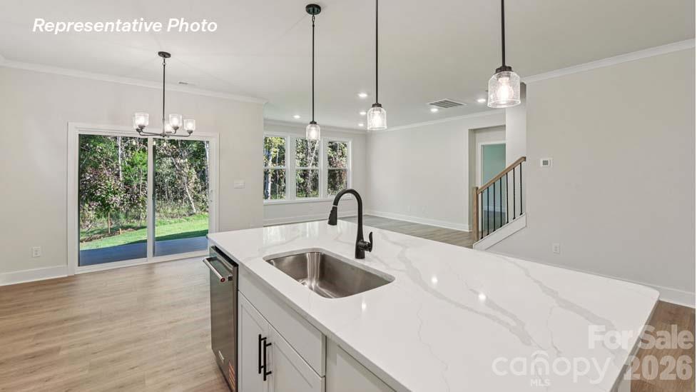 3253 Oberon Street — York