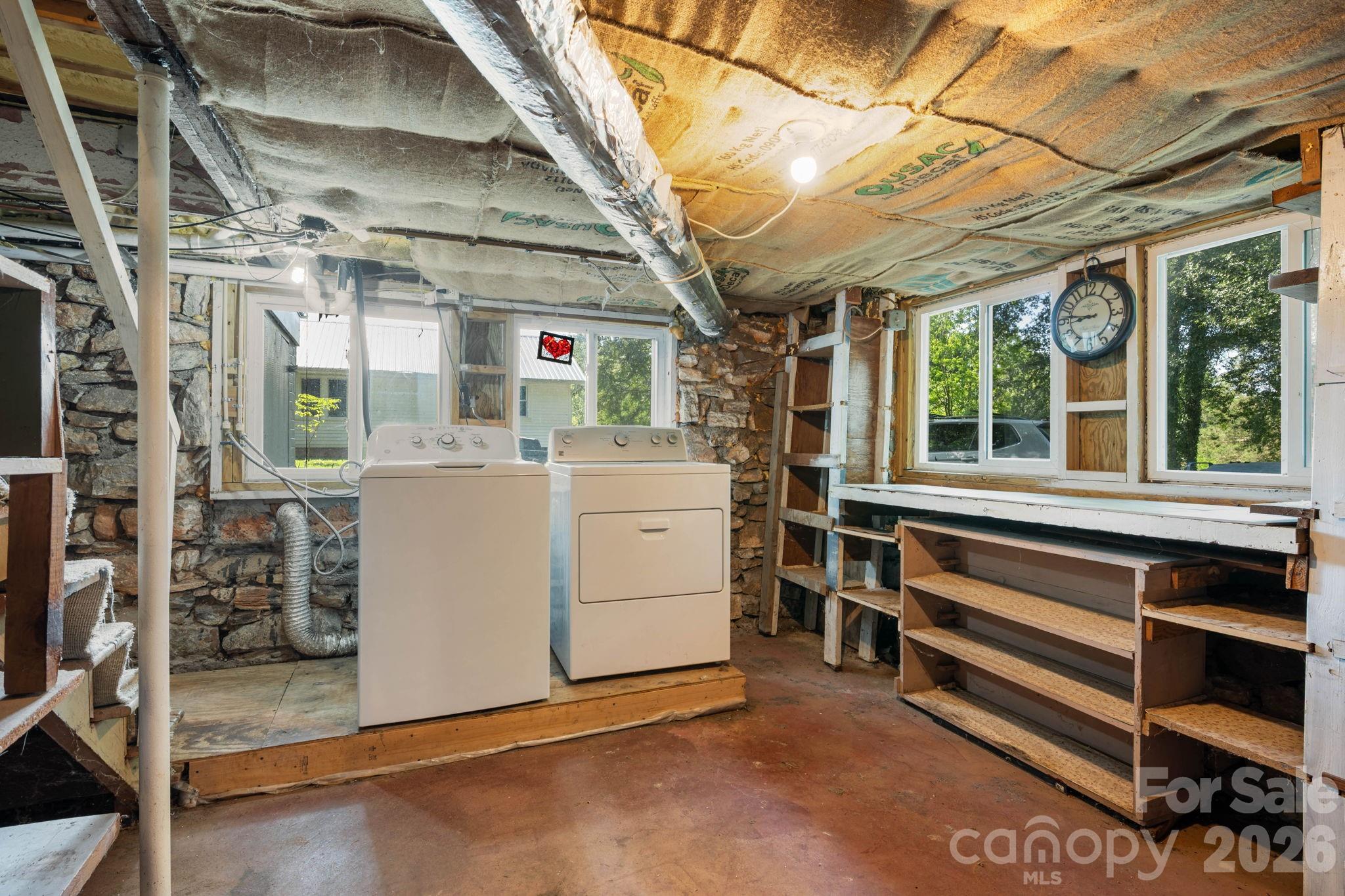 441 8th Avenue Drive NW — Hickory