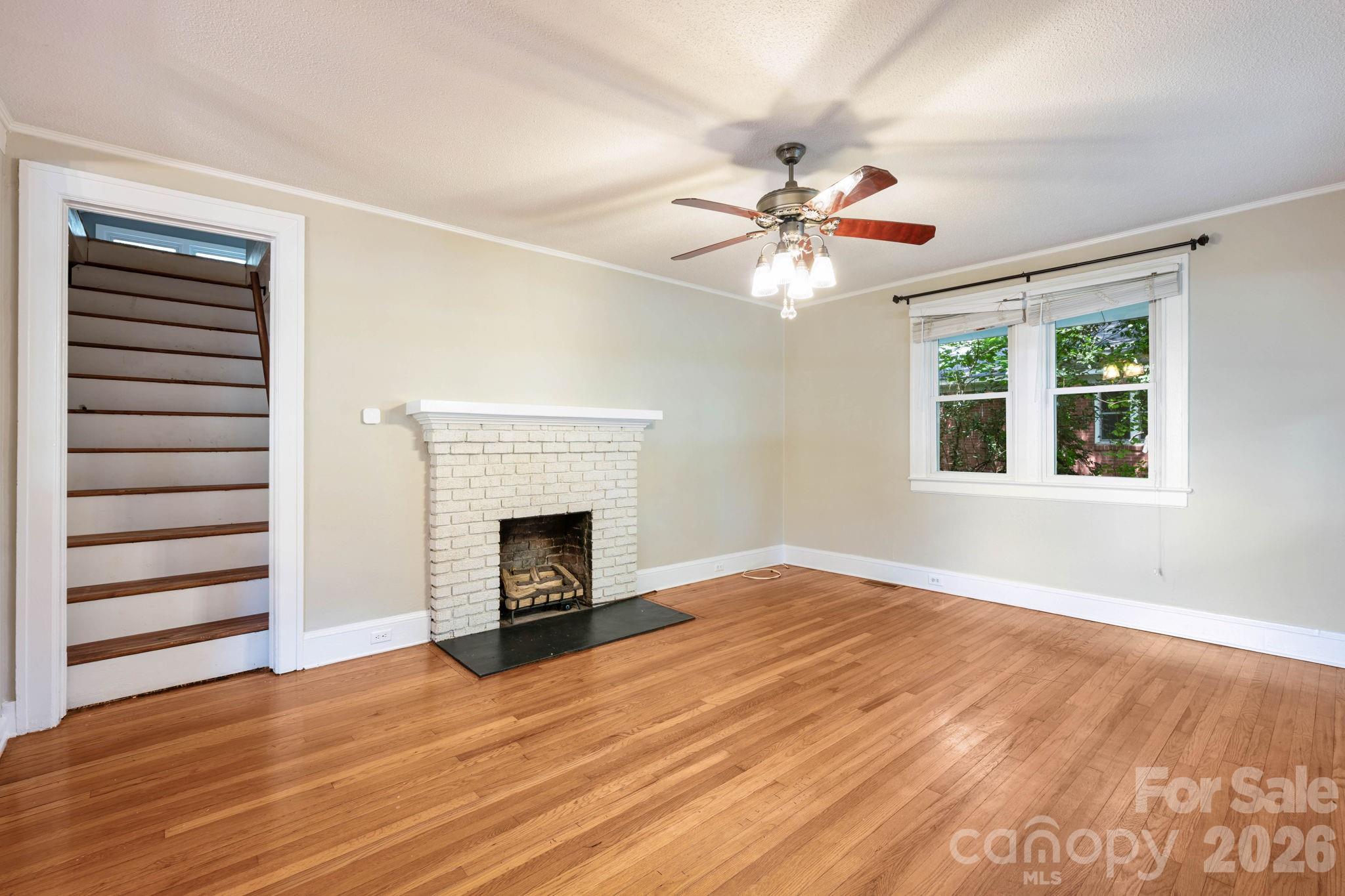 441 8th Avenue Drive NW — Hickory