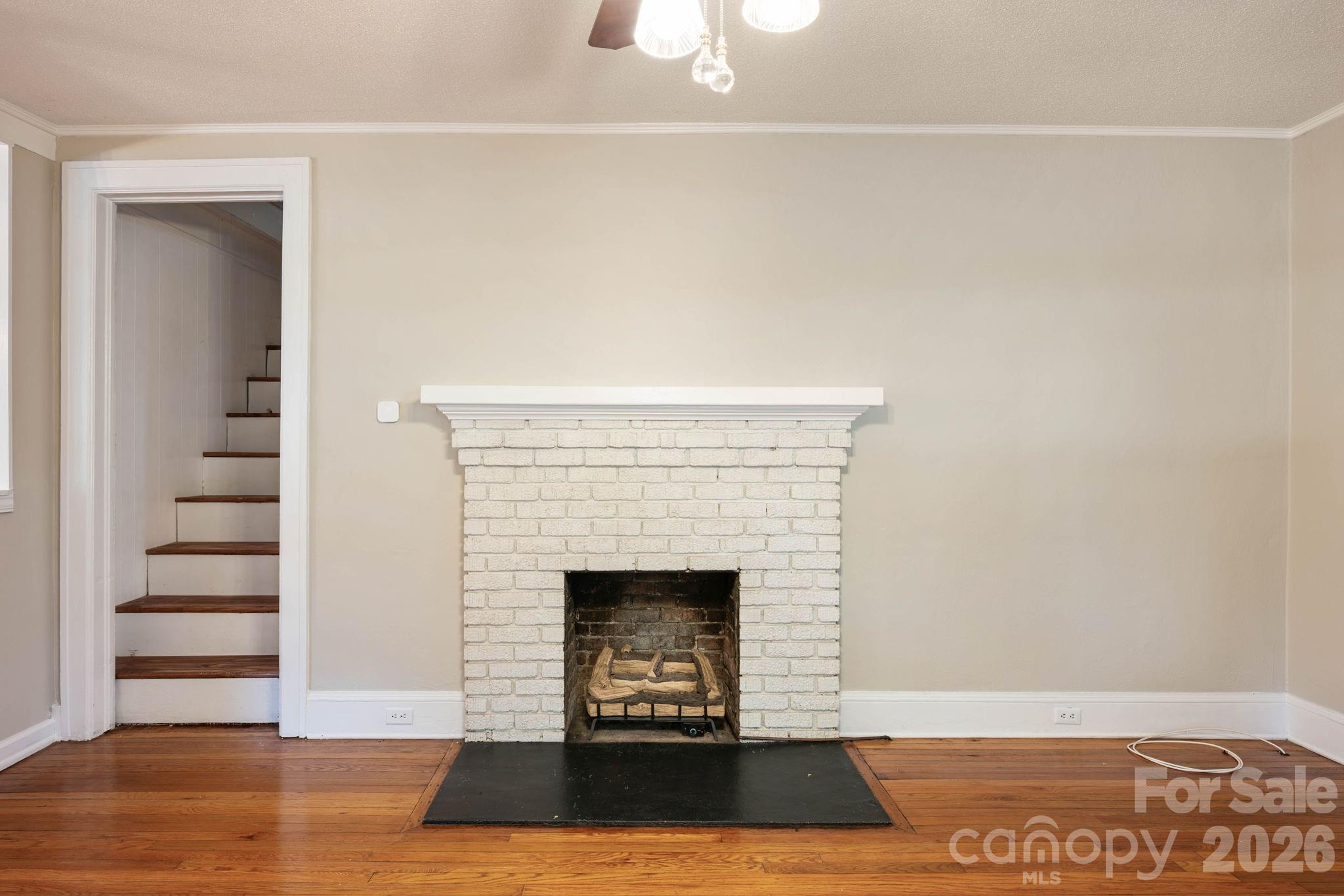 441 8th Avenue Drive NW — Hickory