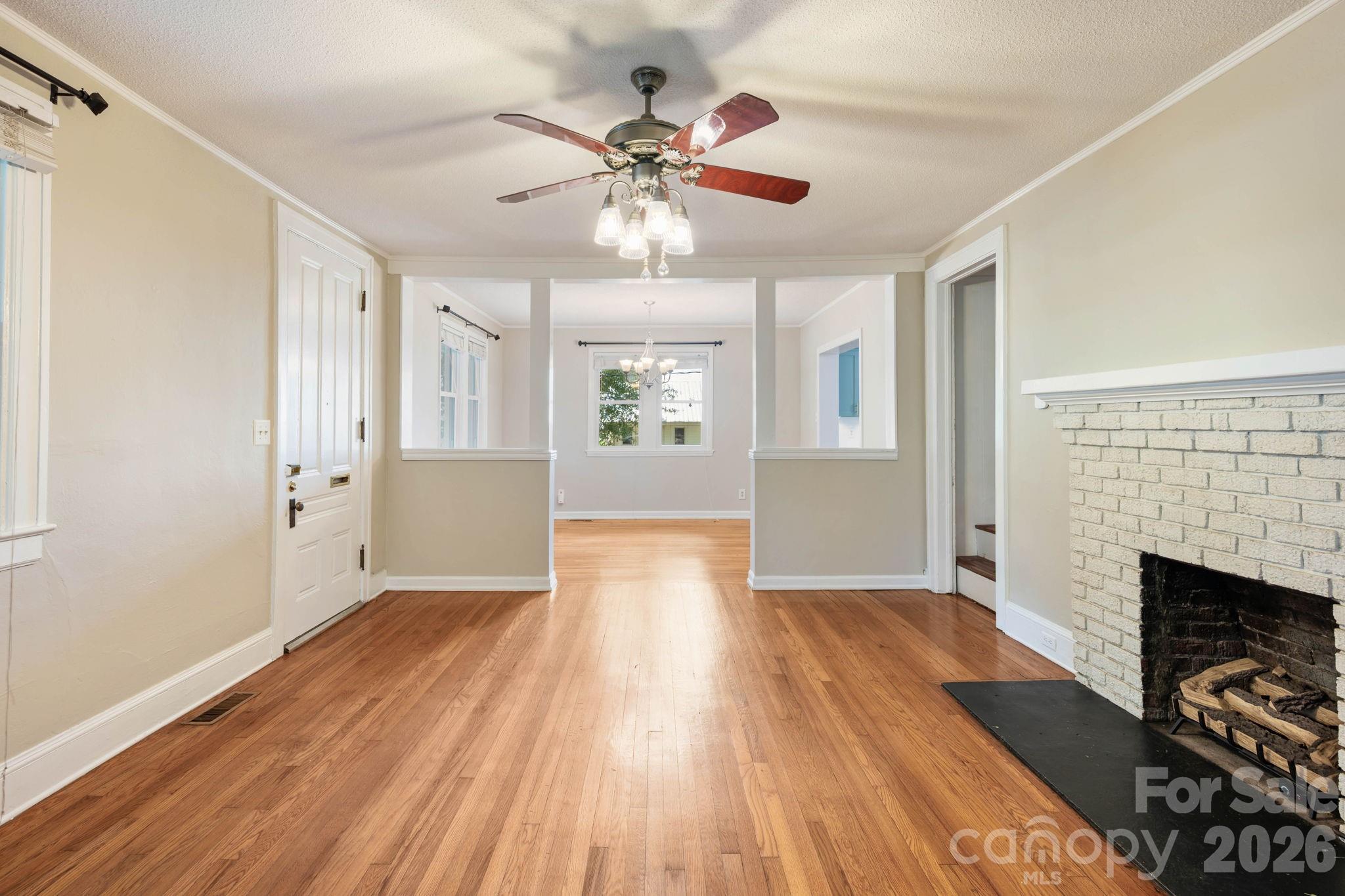 441 8th Avenue Drive NW — Hickory