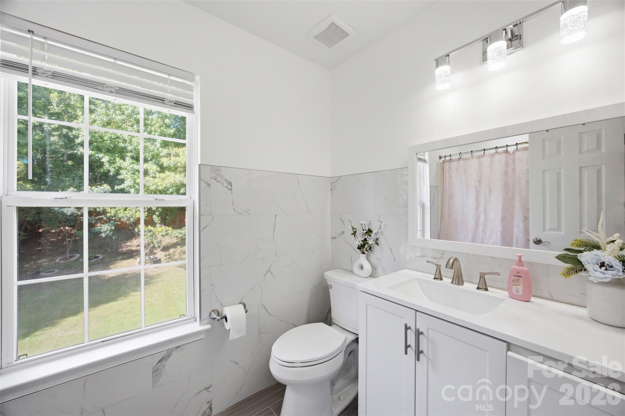 7204 Hidden Creek Drive — Charlotte
