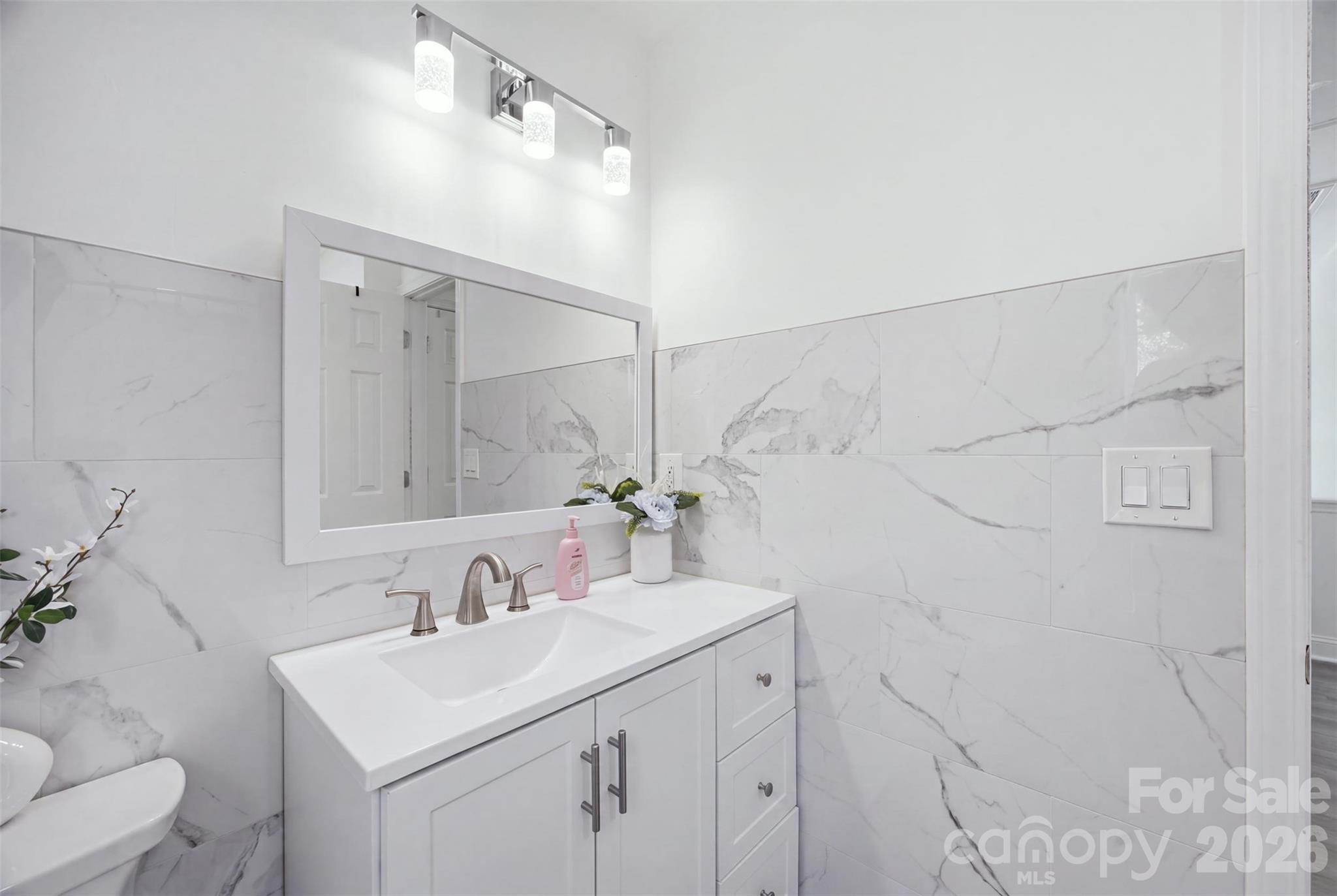 7204 Hidden Creek Drive — Charlotte