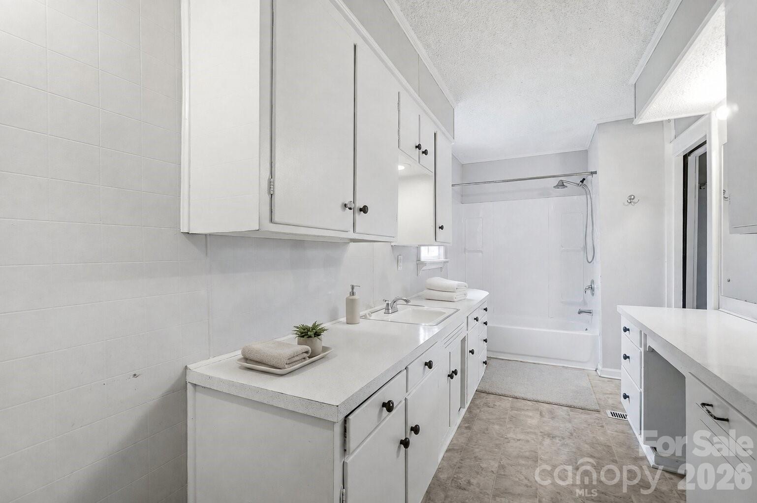 2304 Mclean Street — Gastonia