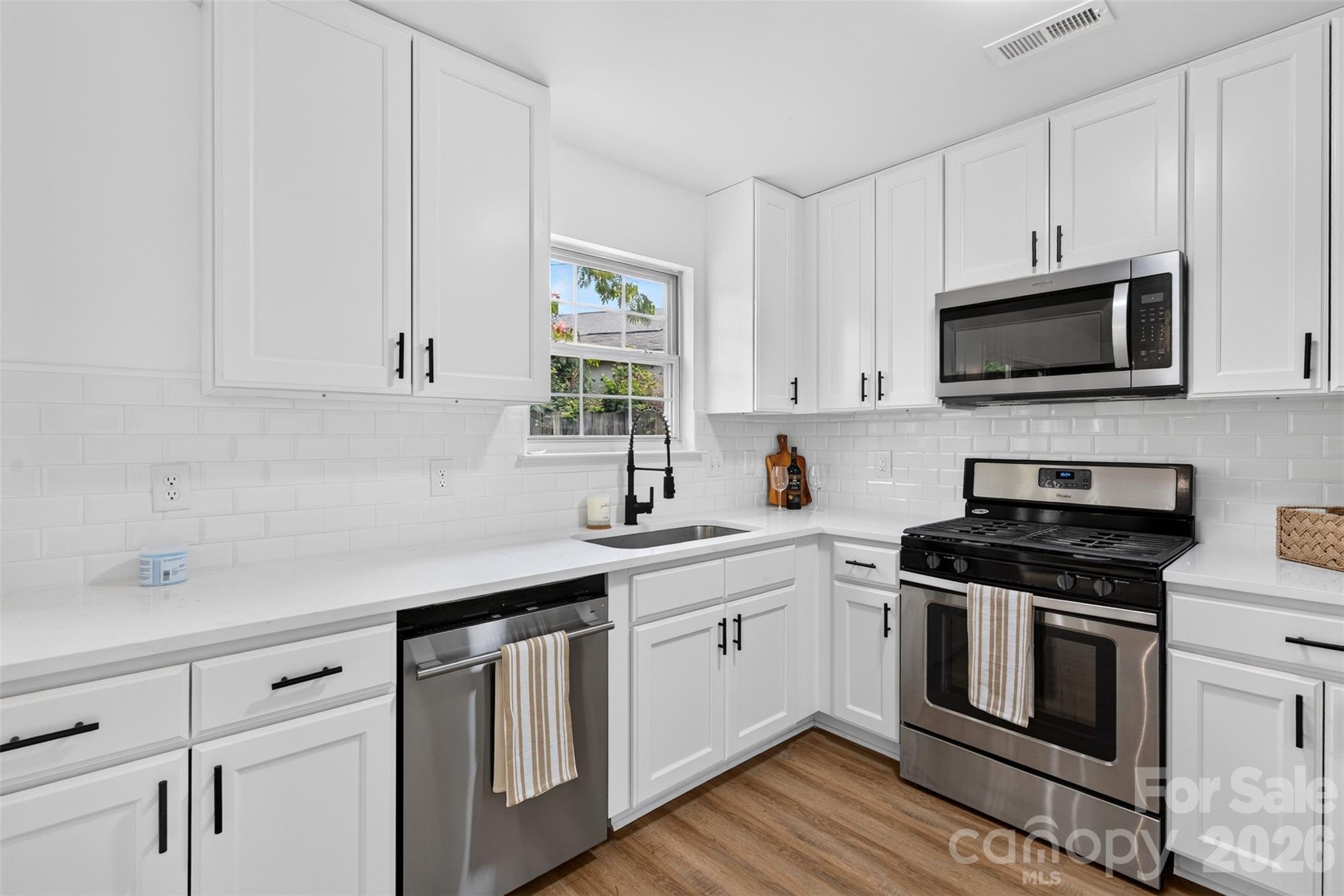 5733 Cardington Court — Charlotte