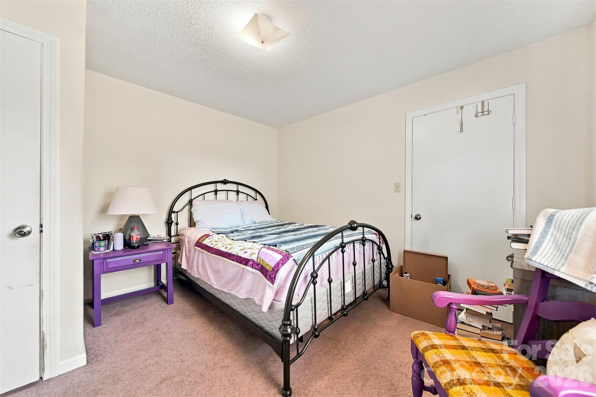 425 Heritage Farm Road — Hickory