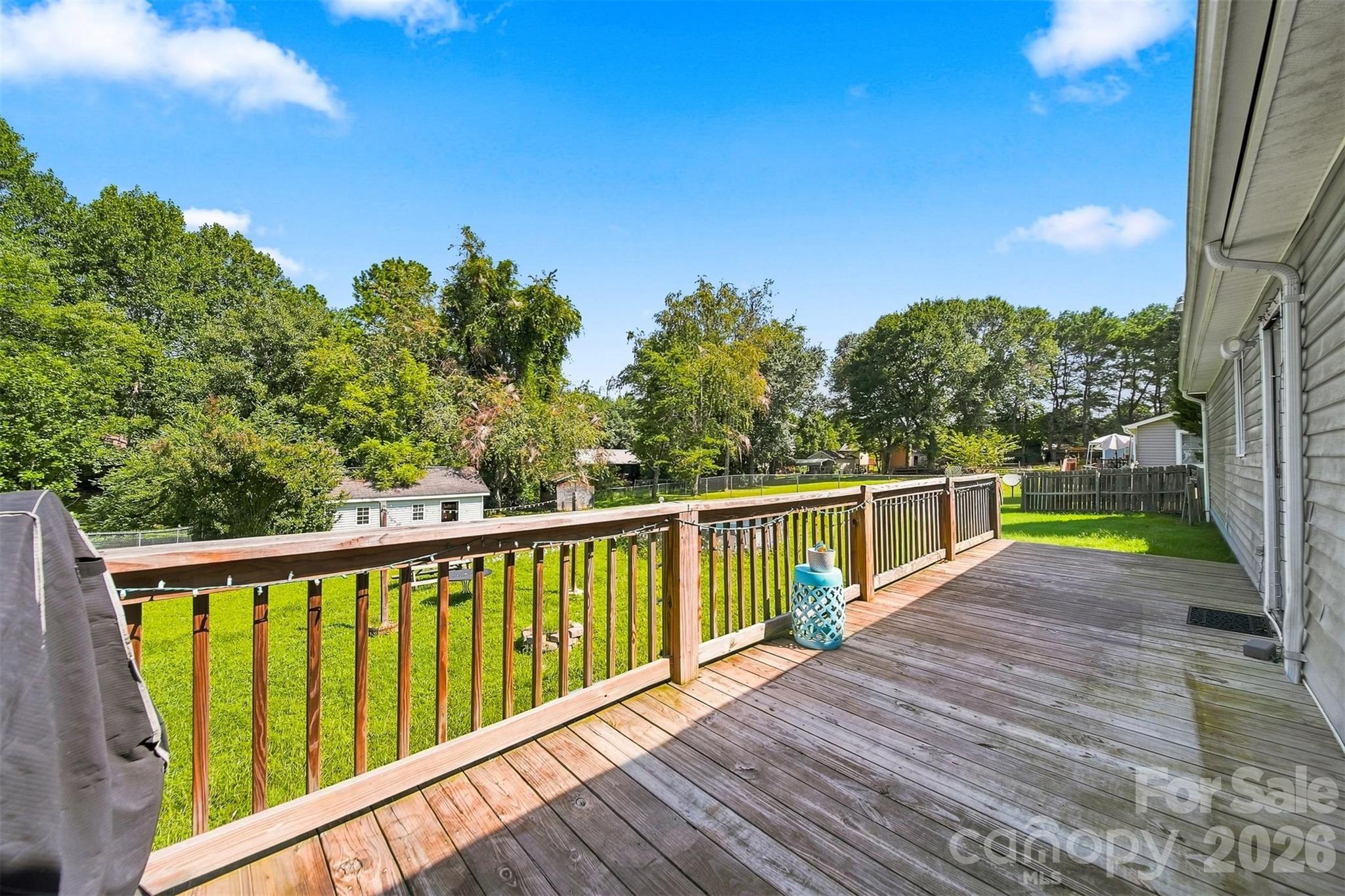 425 Heritage Farm Road — Hickory