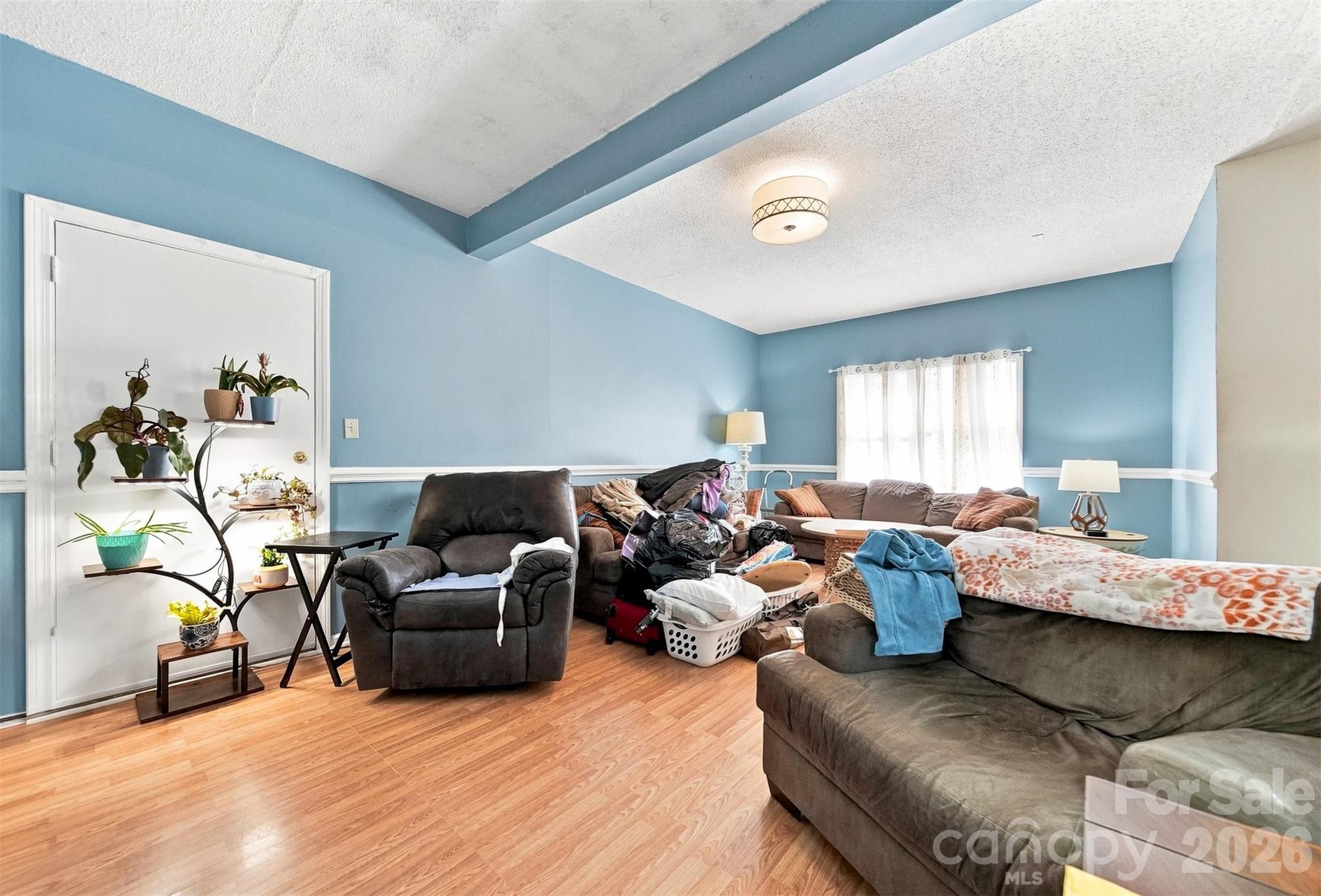 425 Heritage Farm Road — Hickory