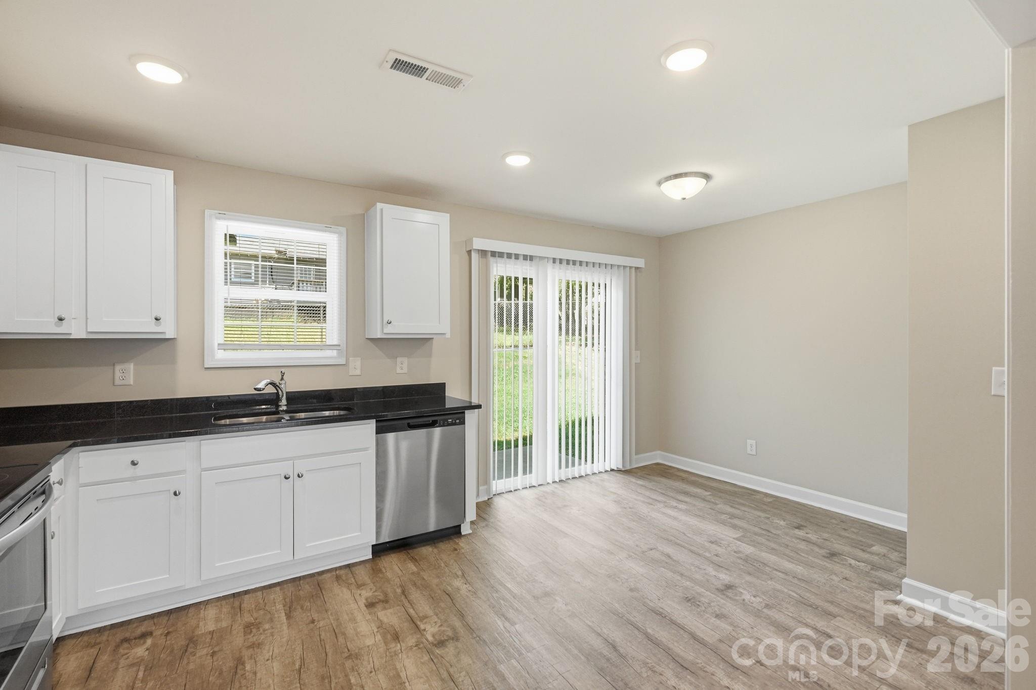200 Young Avenue SW — Concord