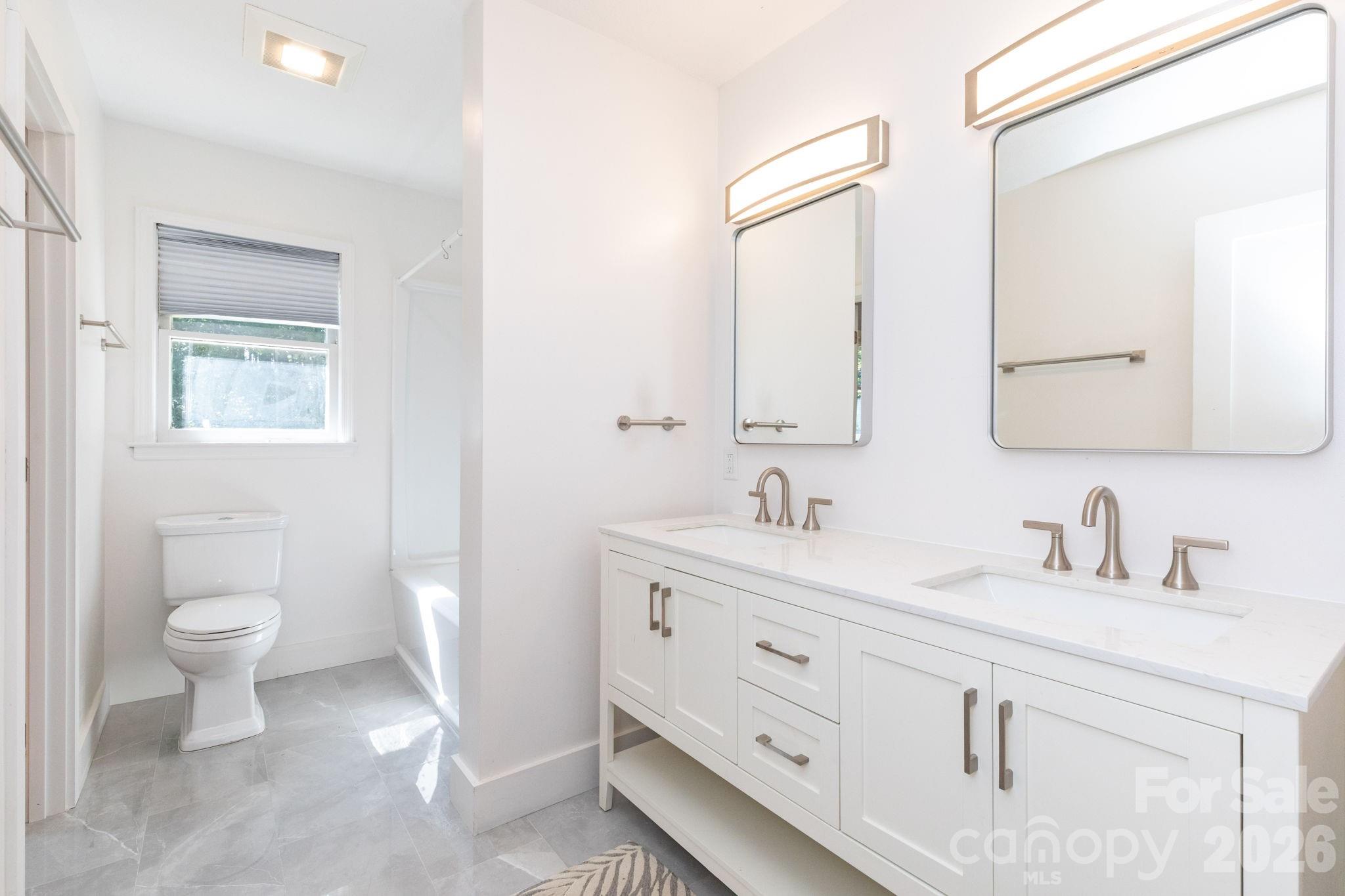 1009 Sharon Ridge Road — Fairview