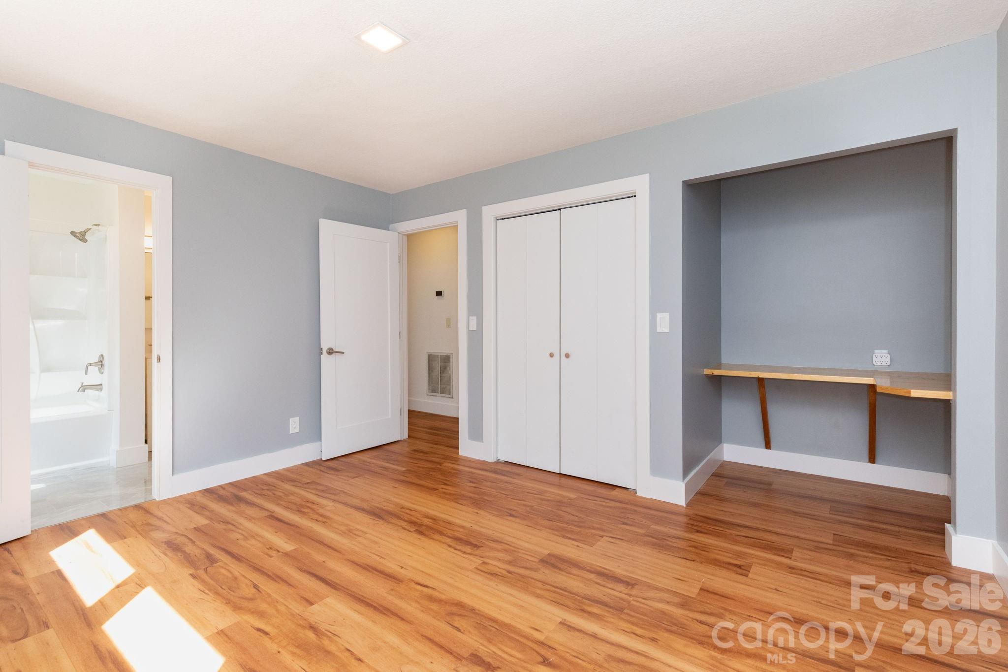 1009 Sharon Ridge Road — Fairview