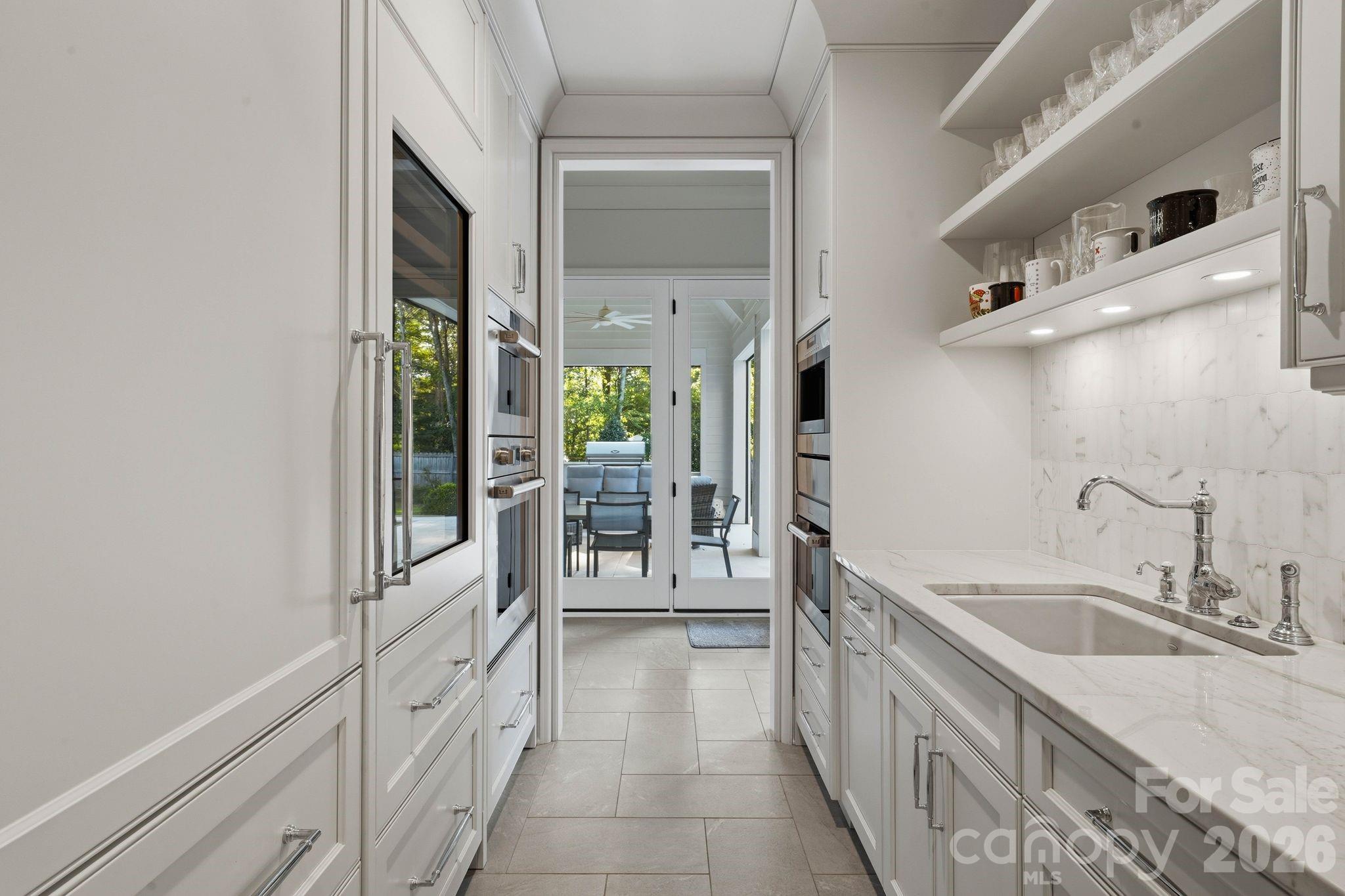 4709 Ockley Manor Lane — Charlotte