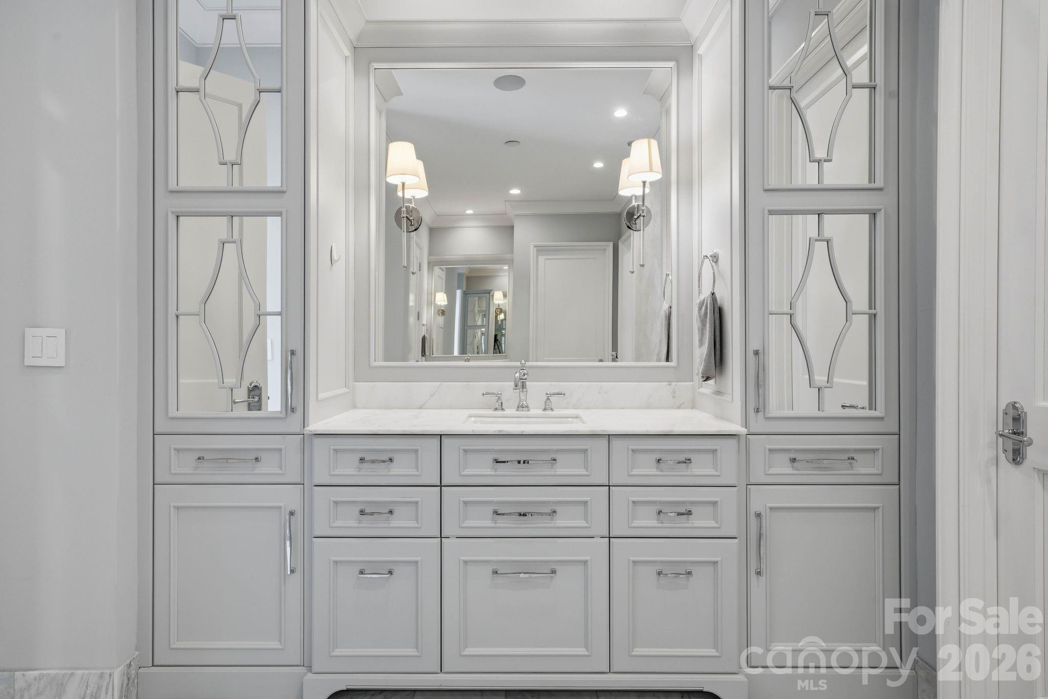 4709 Ockley Manor Lane — Charlotte