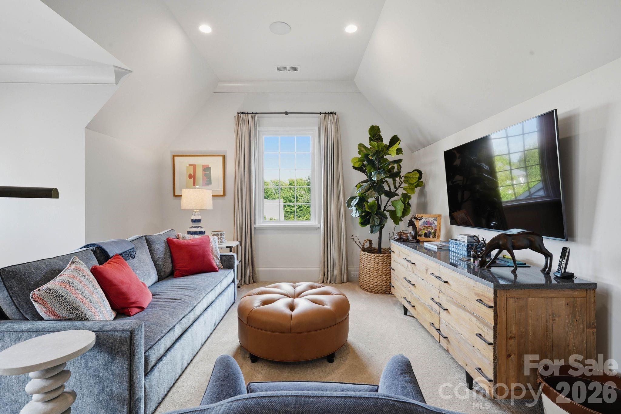 4709 Ockley Manor Lane — Charlotte