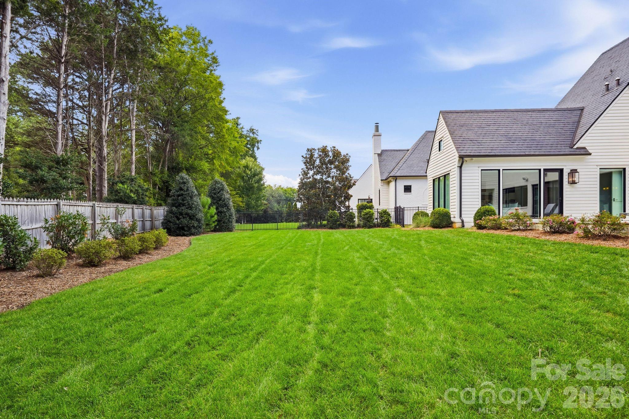 4709 Ockley Manor Lane — Charlotte