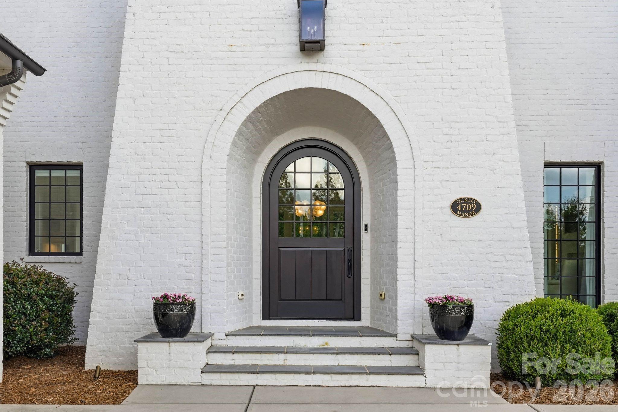 4709 Ockley Manor Lane — Charlotte