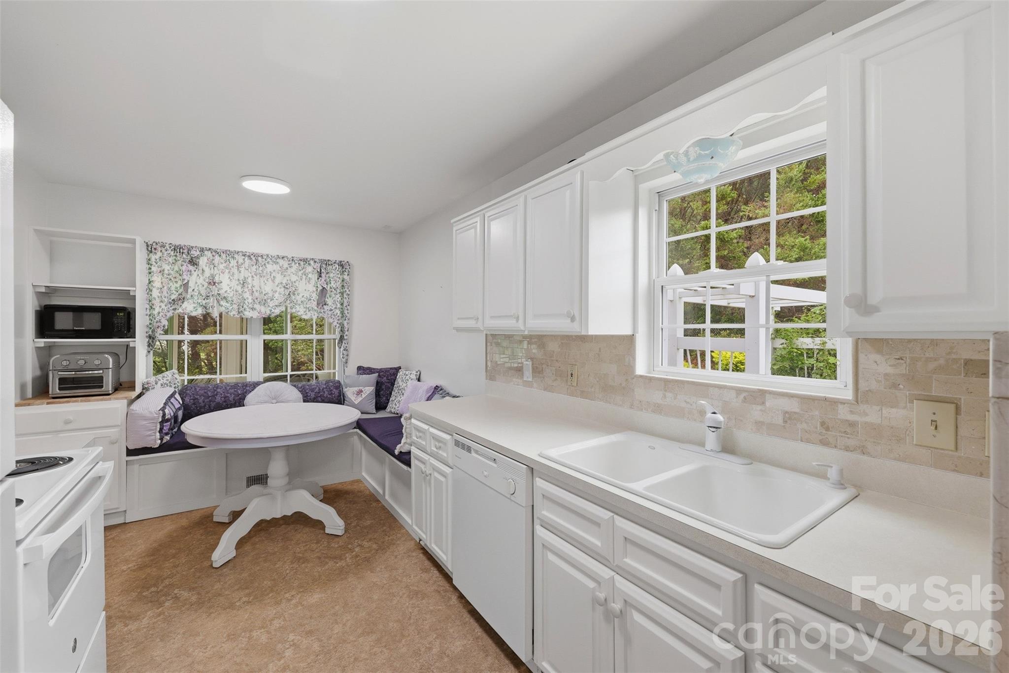 38 A Avenue — Taylorsville