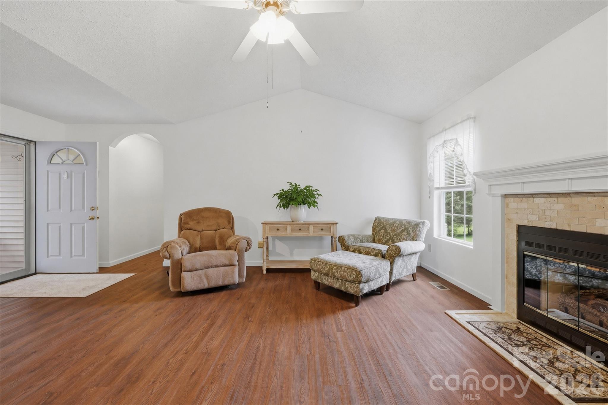 38 A Avenue — Taylorsville