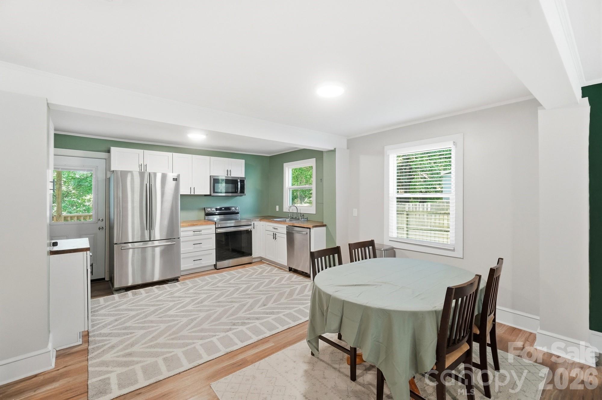 817 E Dunlap Street — Lancaster