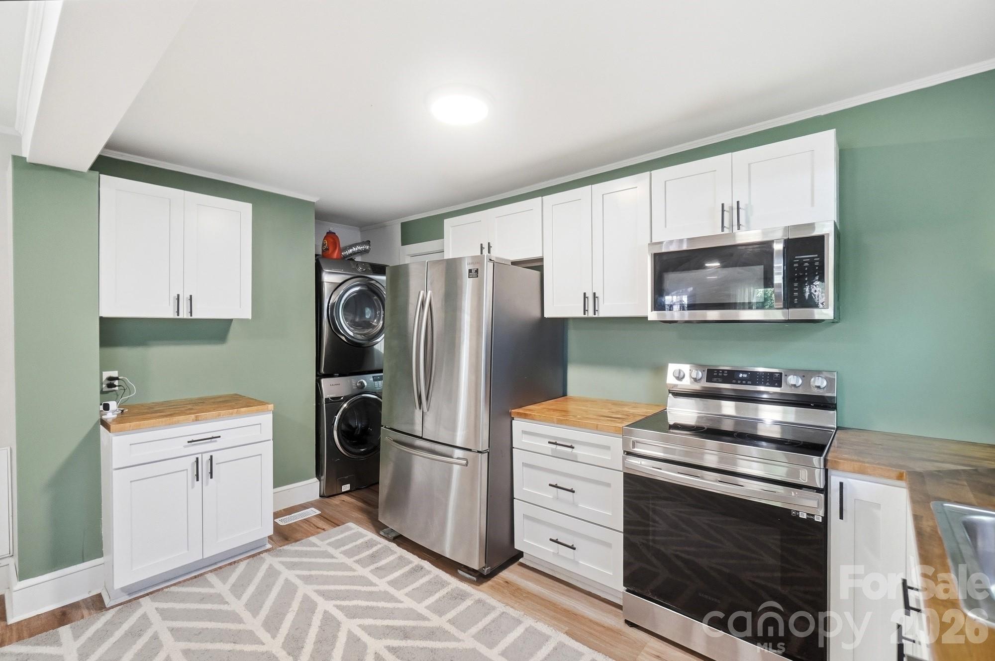 817 E Dunlap Street — Lancaster