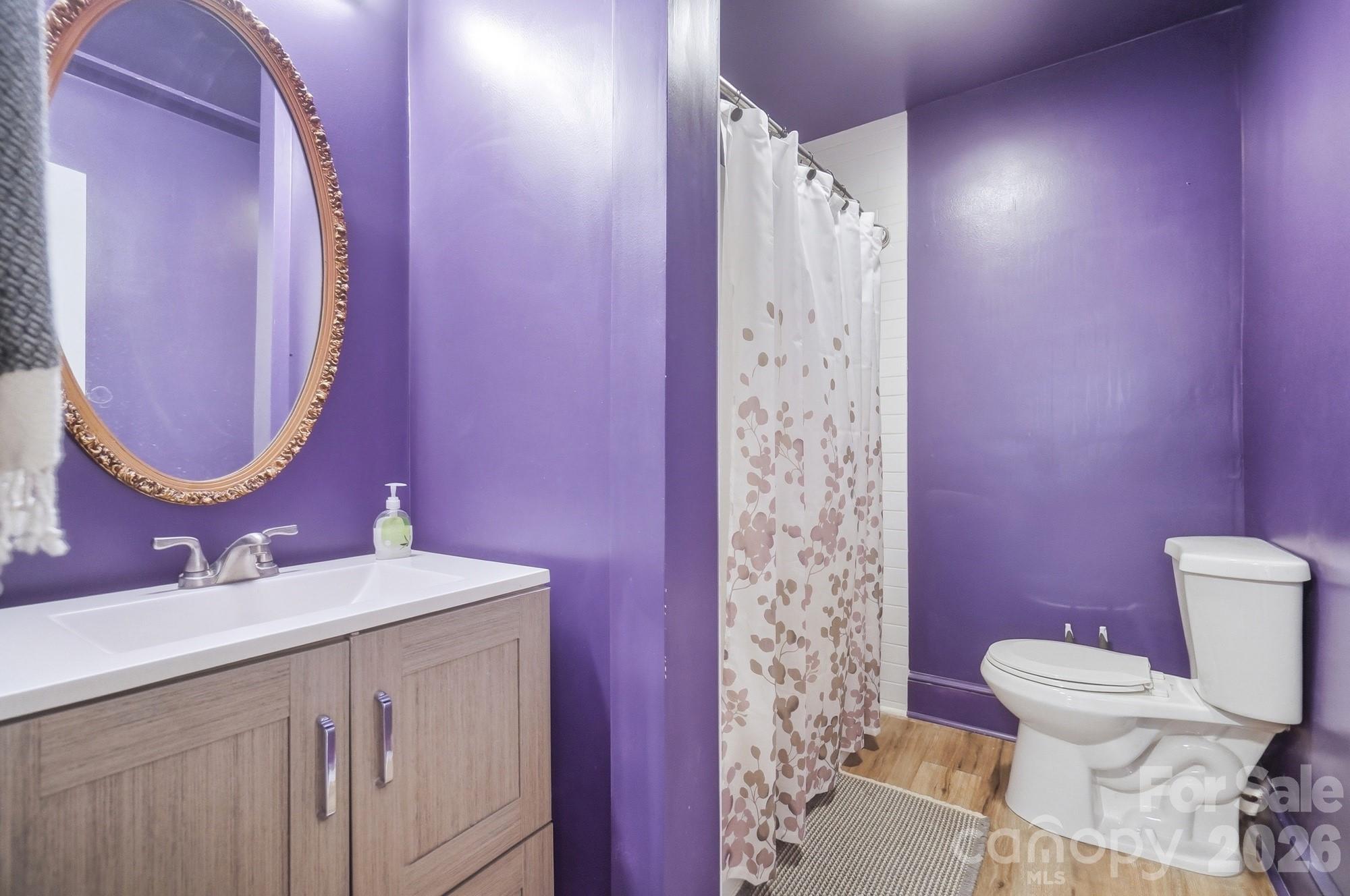 817 E Dunlap Street — Lancaster
