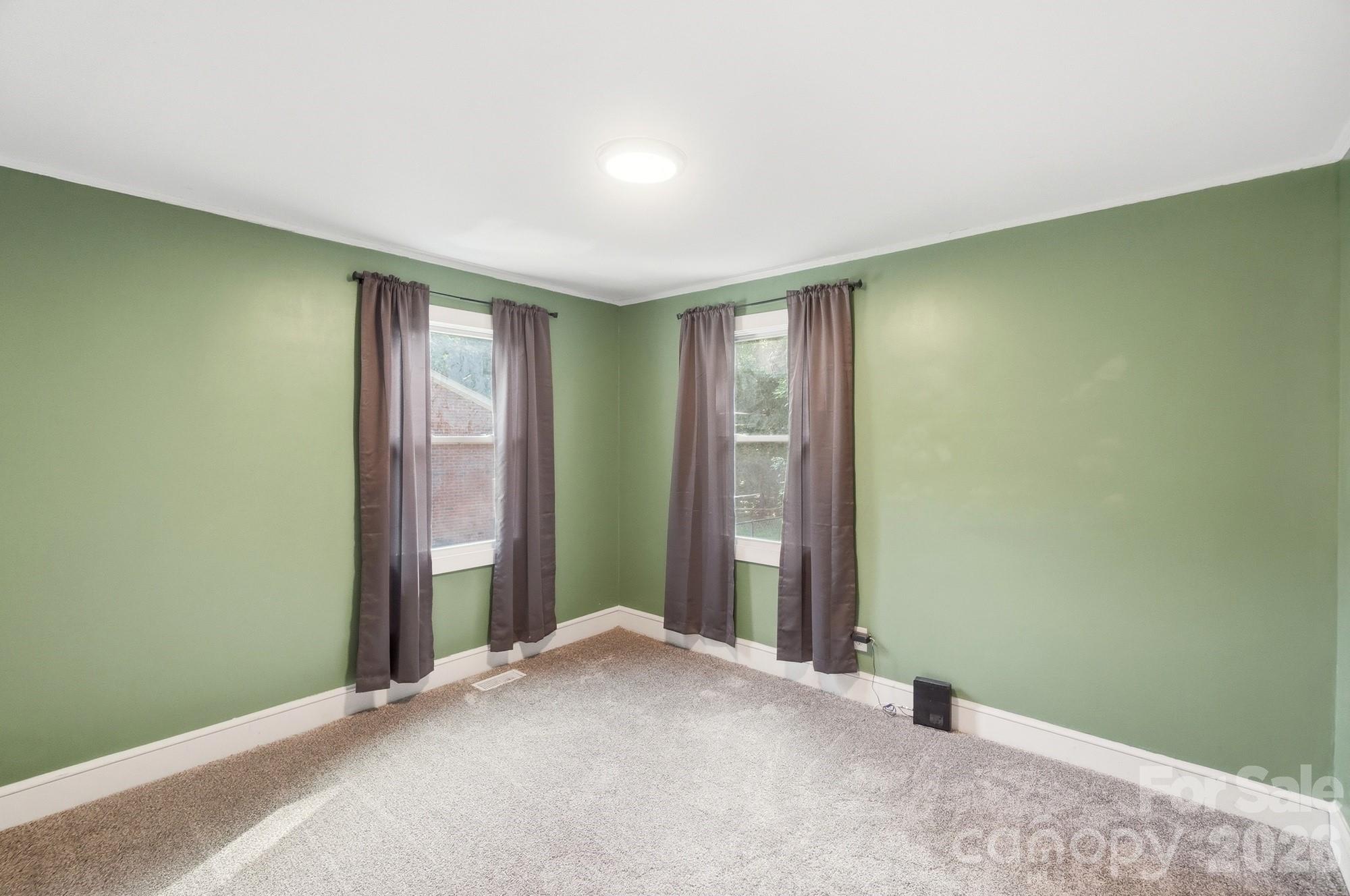 817 E Dunlap Street — Lancaster