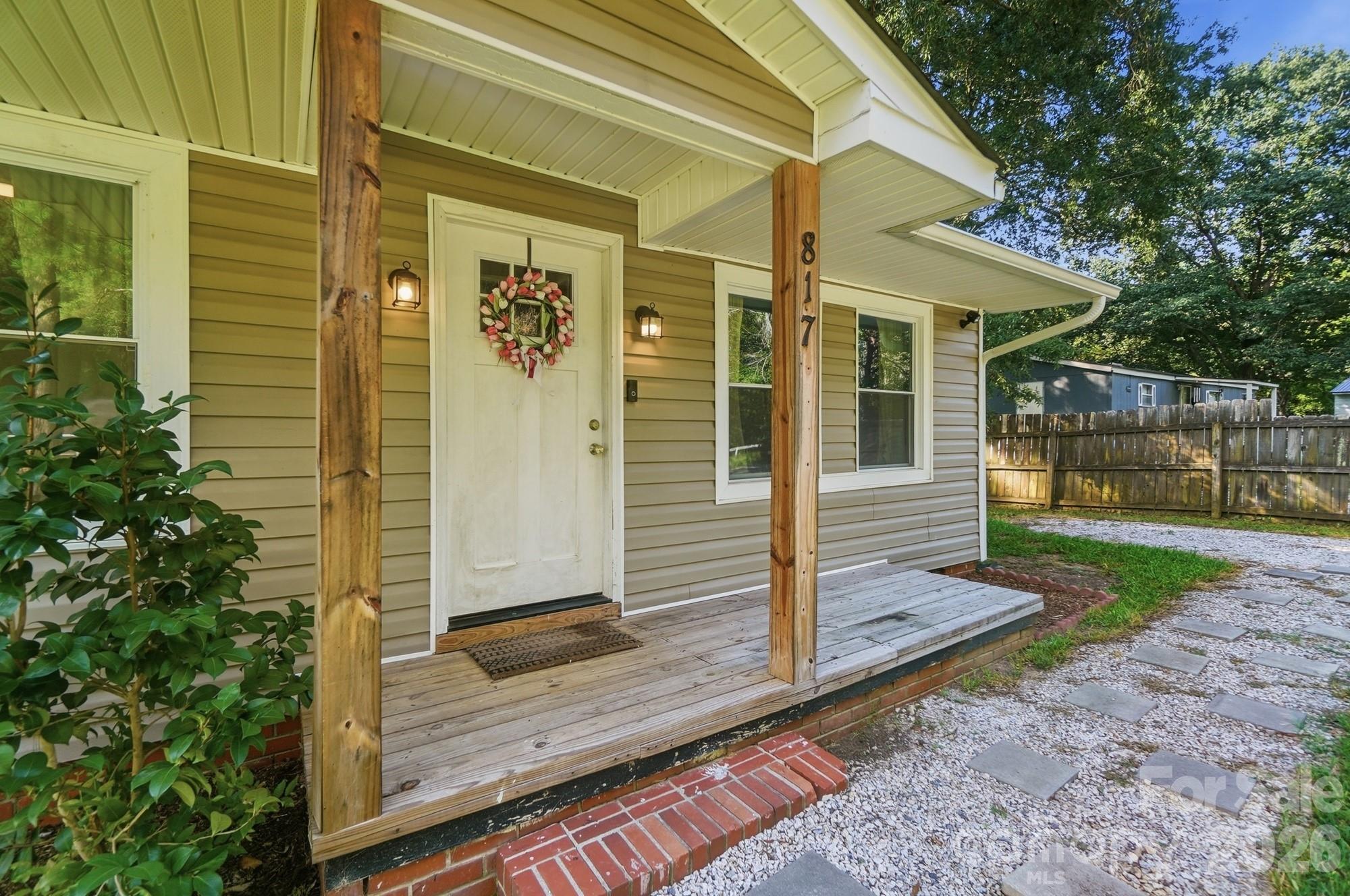 817 E Dunlap Street — Lancaster