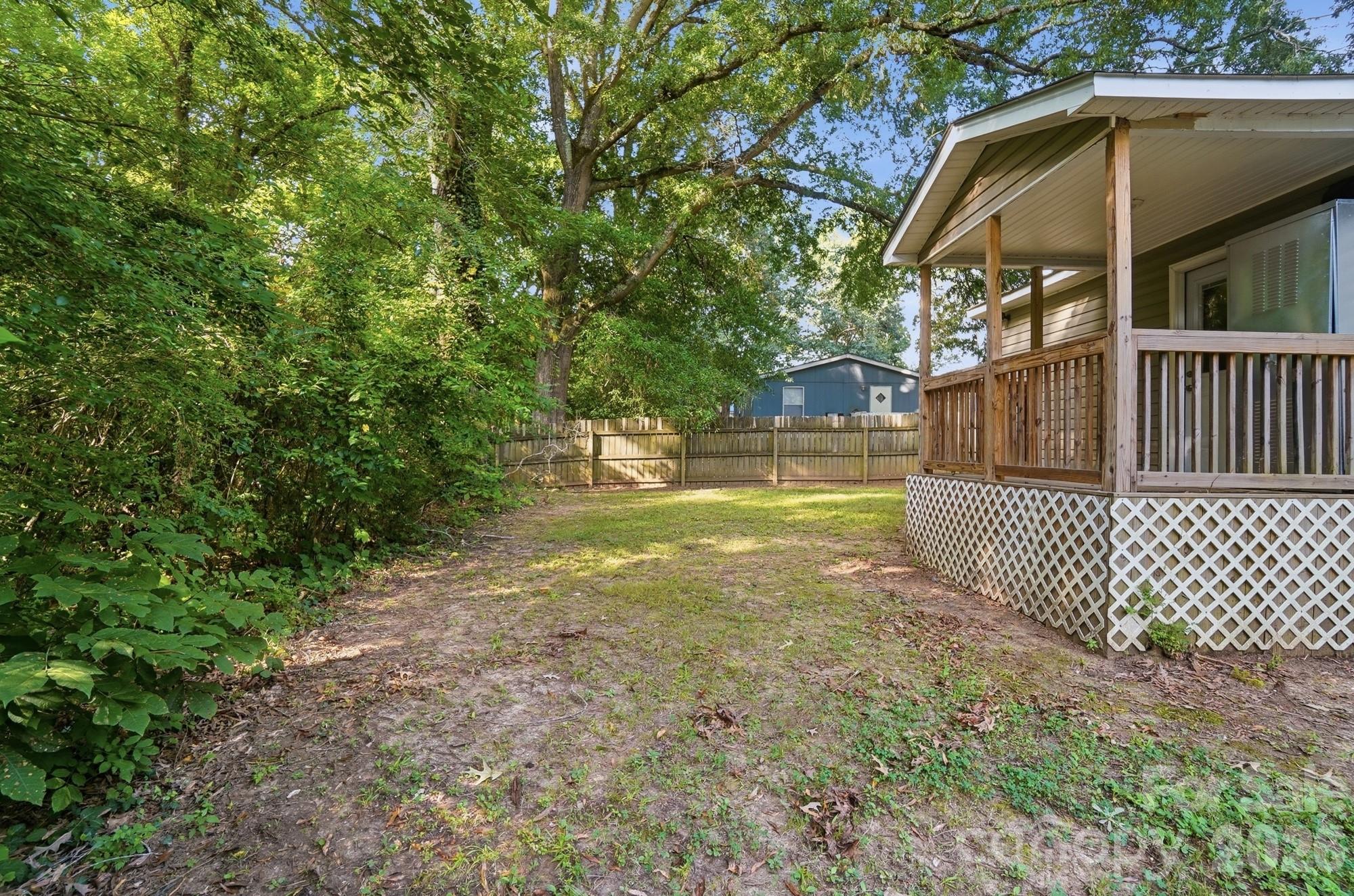 817 E Dunlap Street — Lancaster
