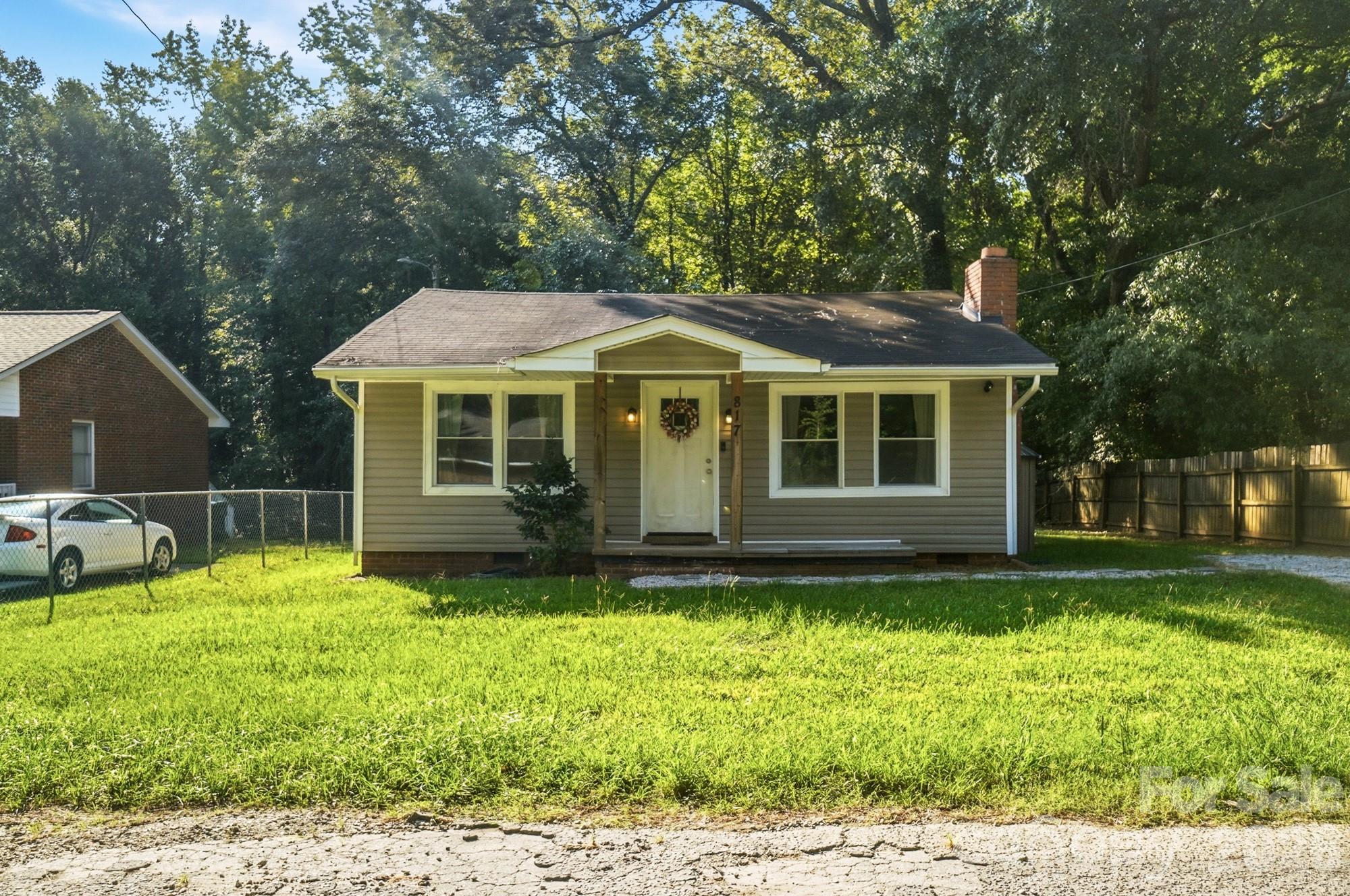 817 E Dunlap Street — Lancaster
