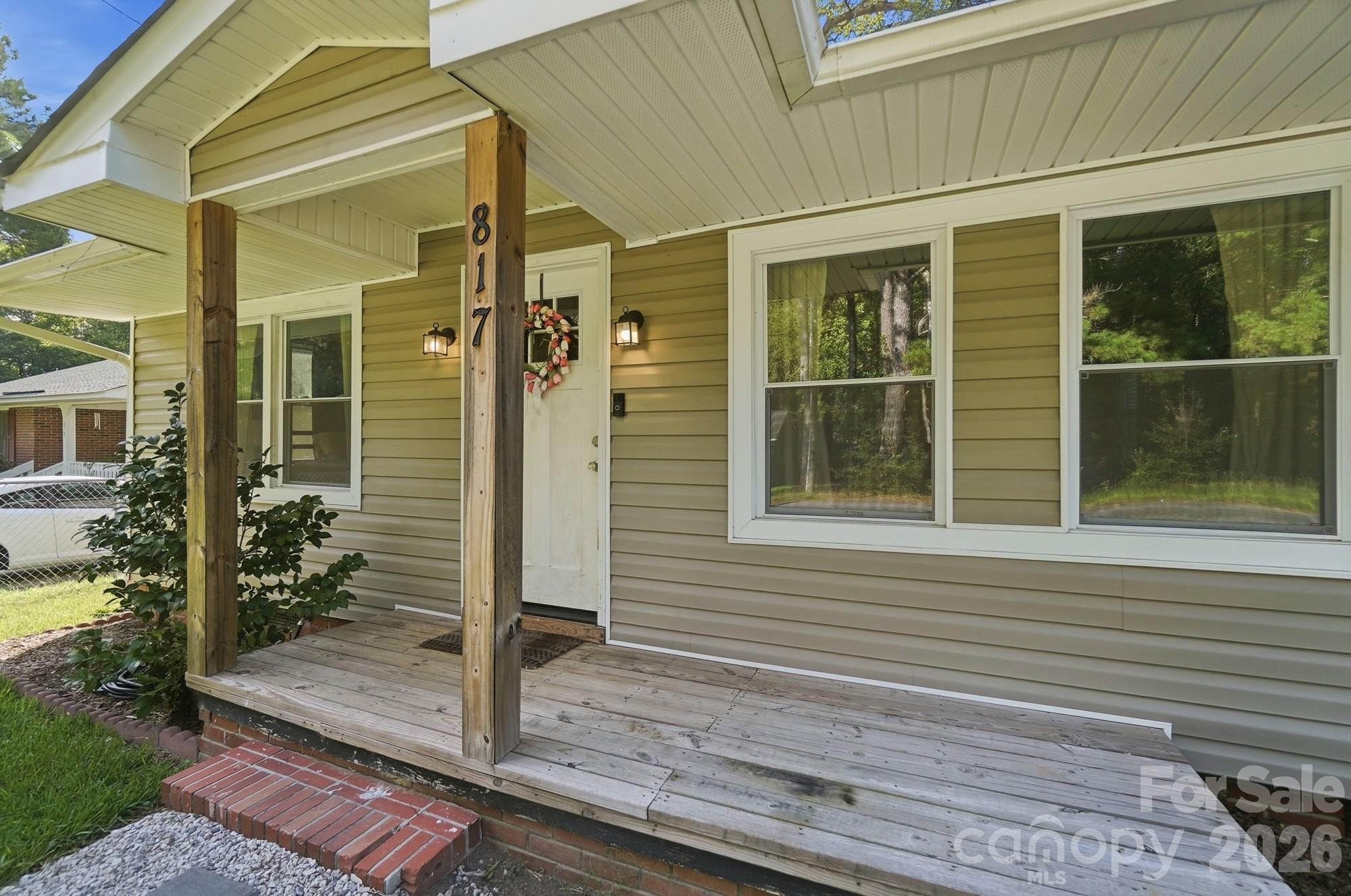 817 E Dunlap Street — Lancaster