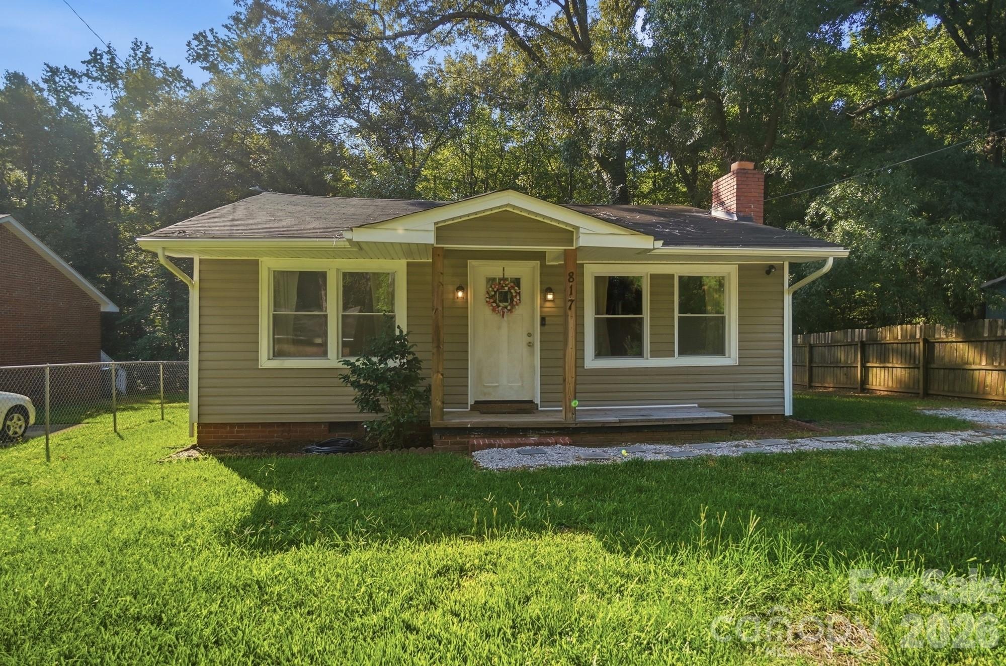 817 E Dunlap Street — Lancaster