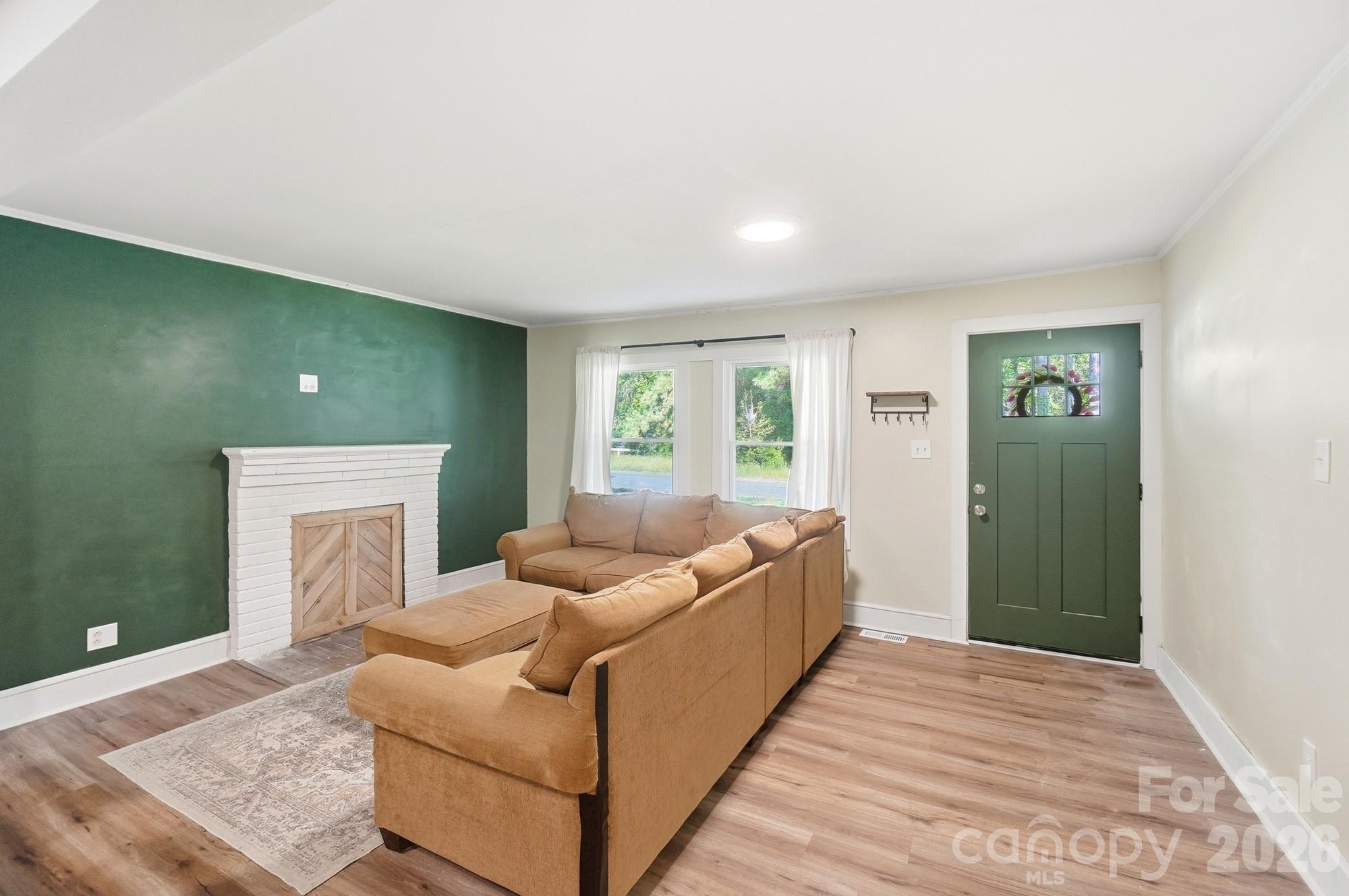 817 E Dunlap Street — Lancaster