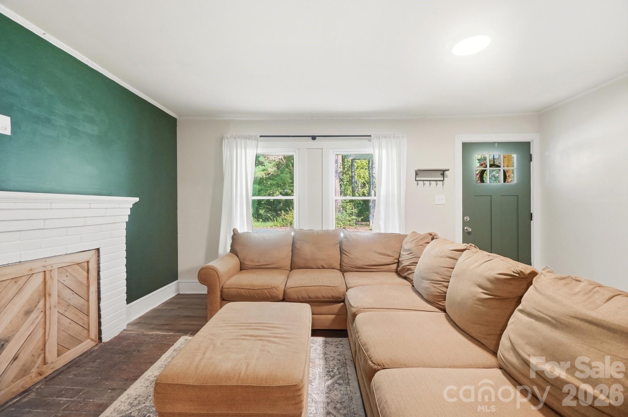 817 E Dunlap Street — Lancaster