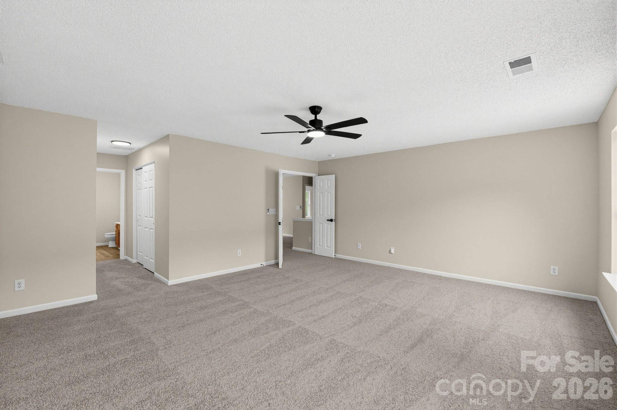 1034 Chalk Hill Lane — Charlotte